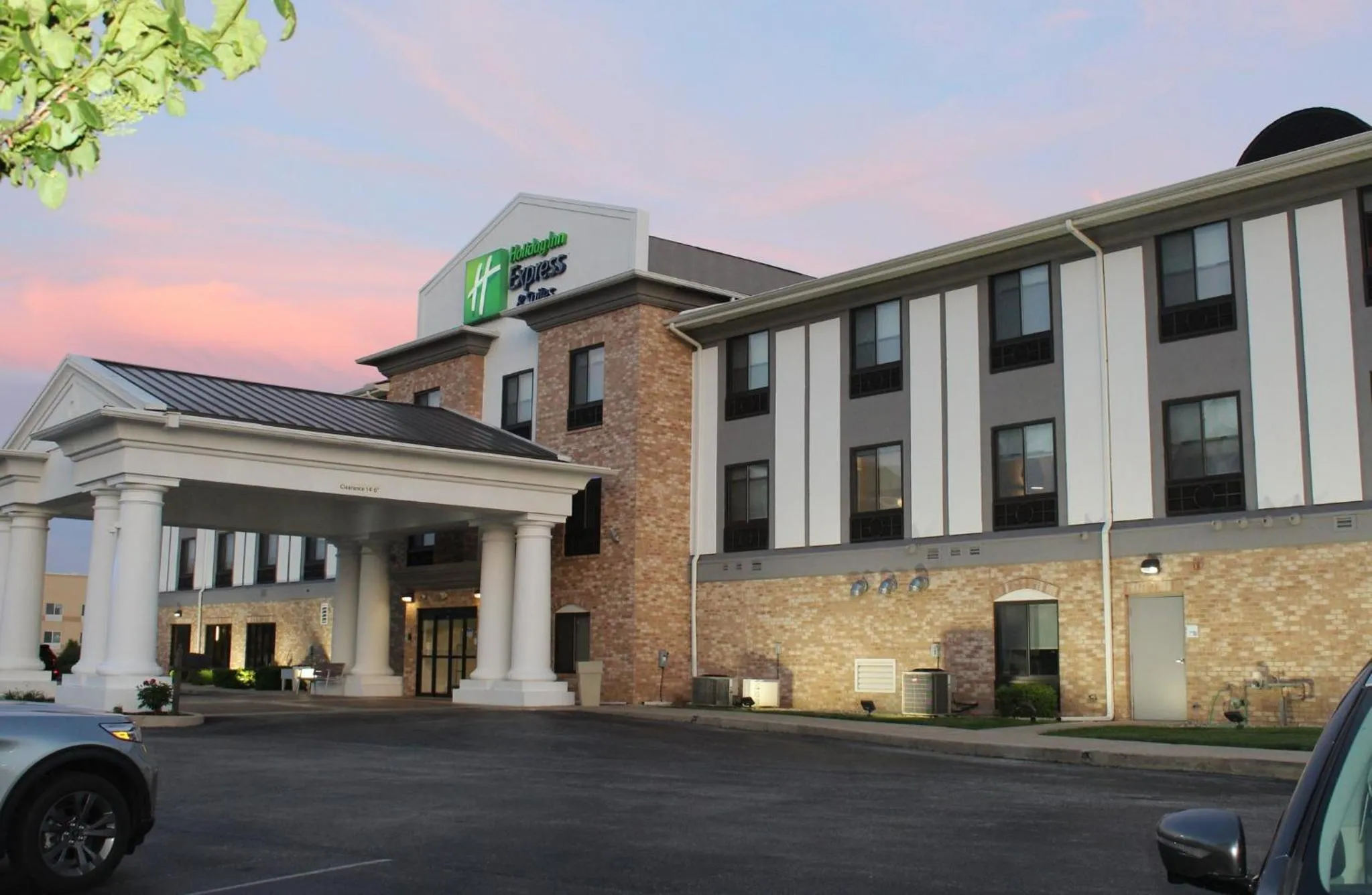 Property building in Holiday Inn Express & Suites Greenfield by IHG