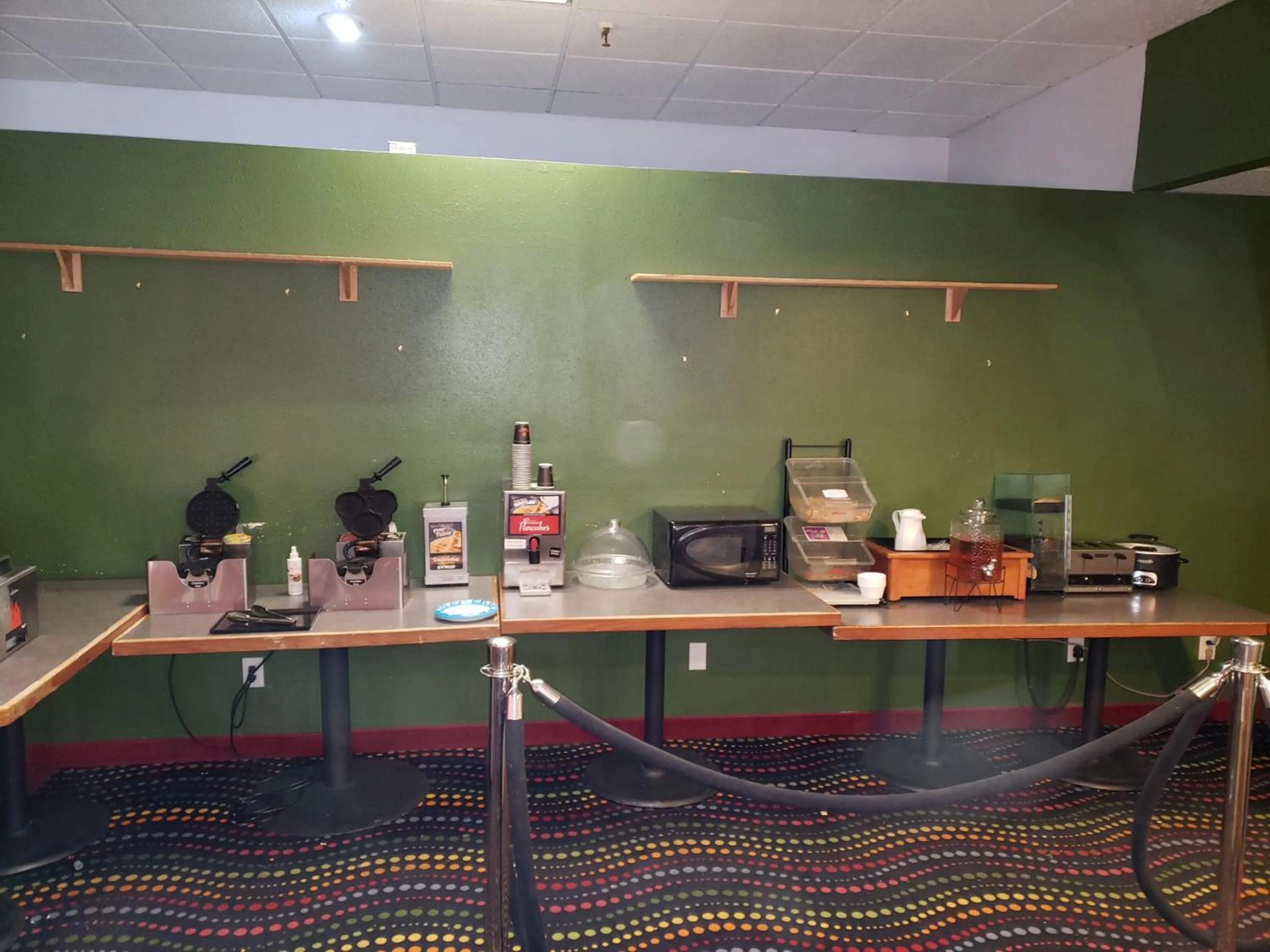 Breakfast in Americas Best Value Inn Billings