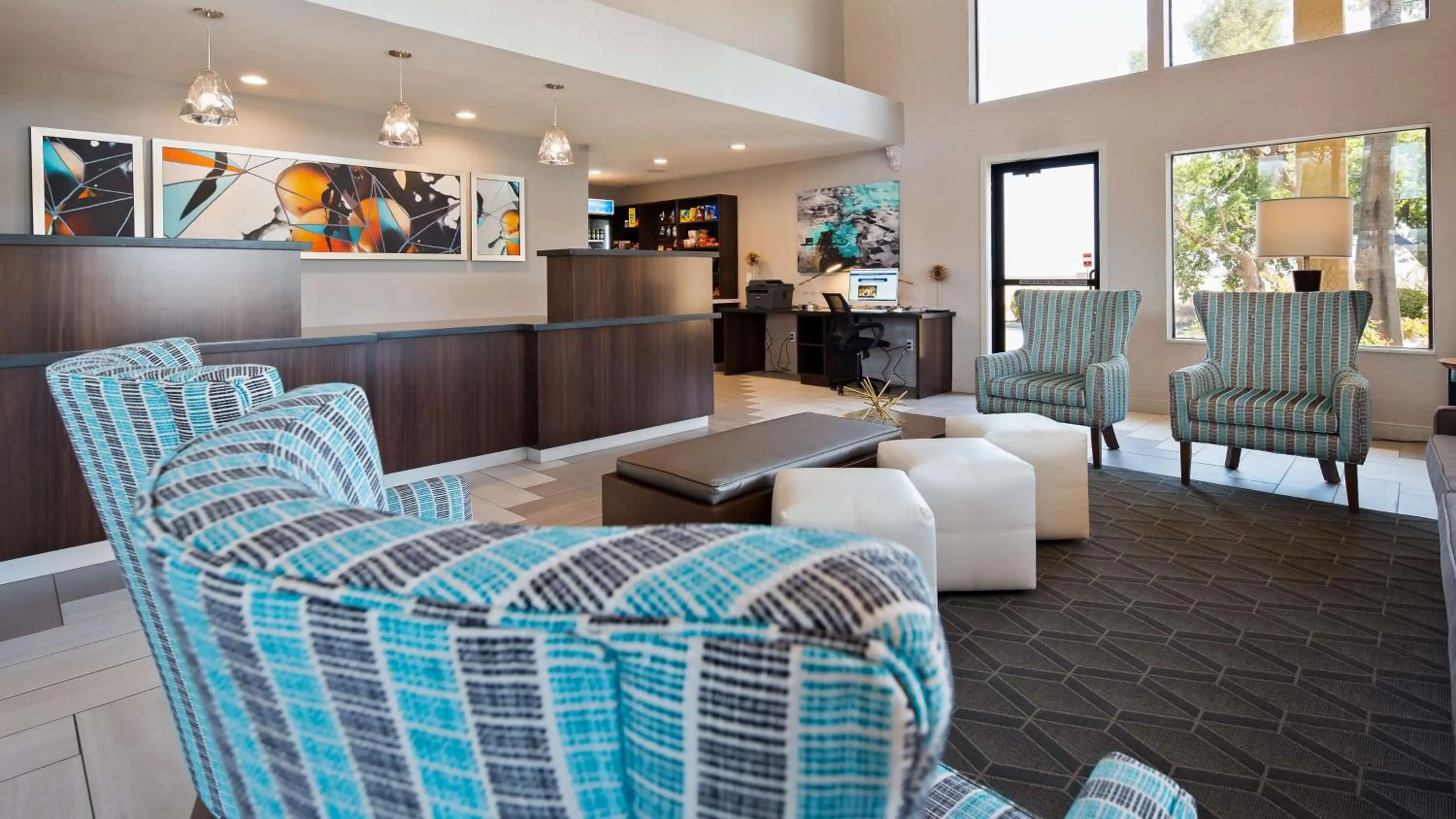 Lobby or reception in Best Western Apricot Inn