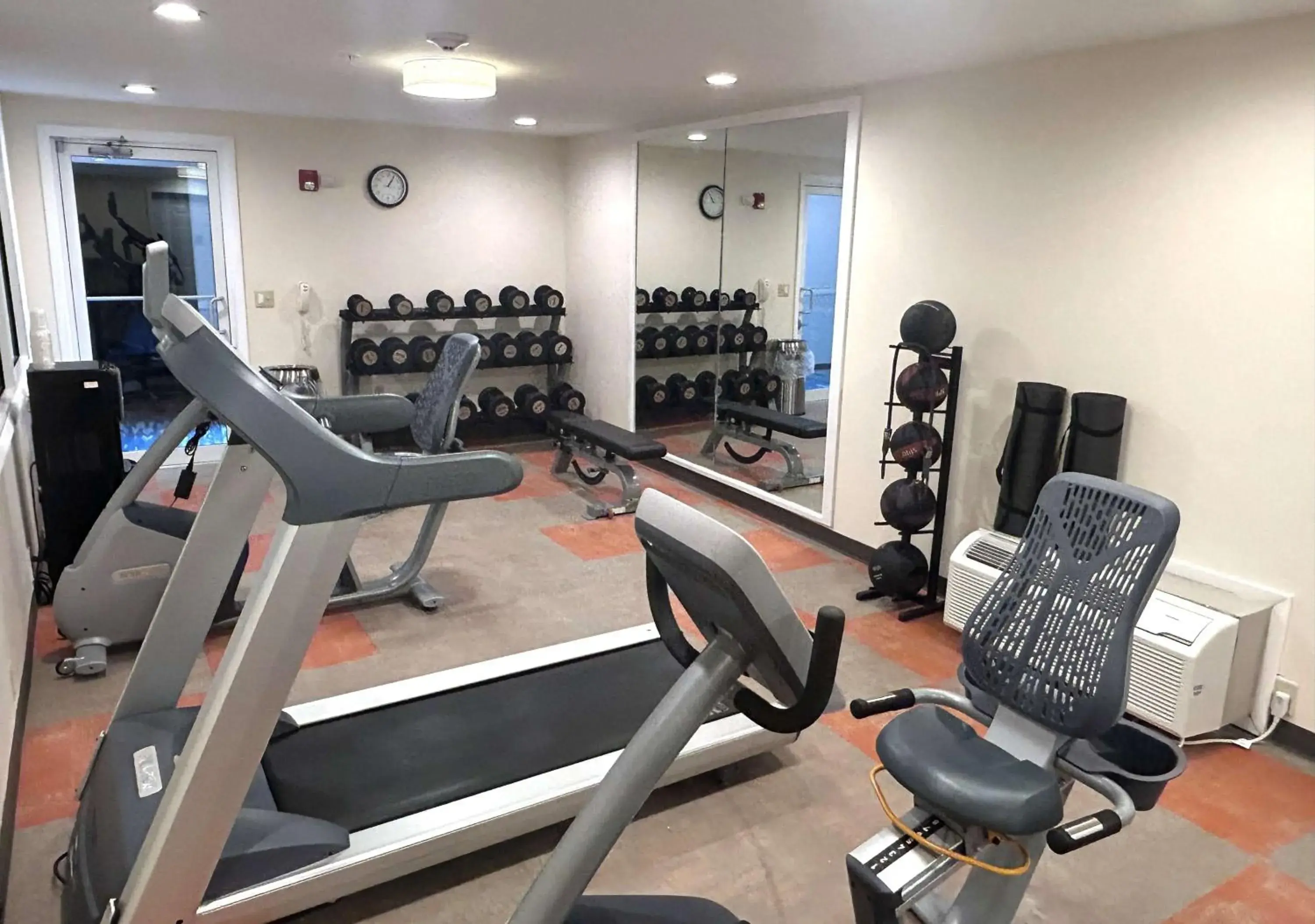Fitness centre/facilities in Best Western Erie Inn & Suites Fitness centre/facilities in Best Western Erie Inn & Suites