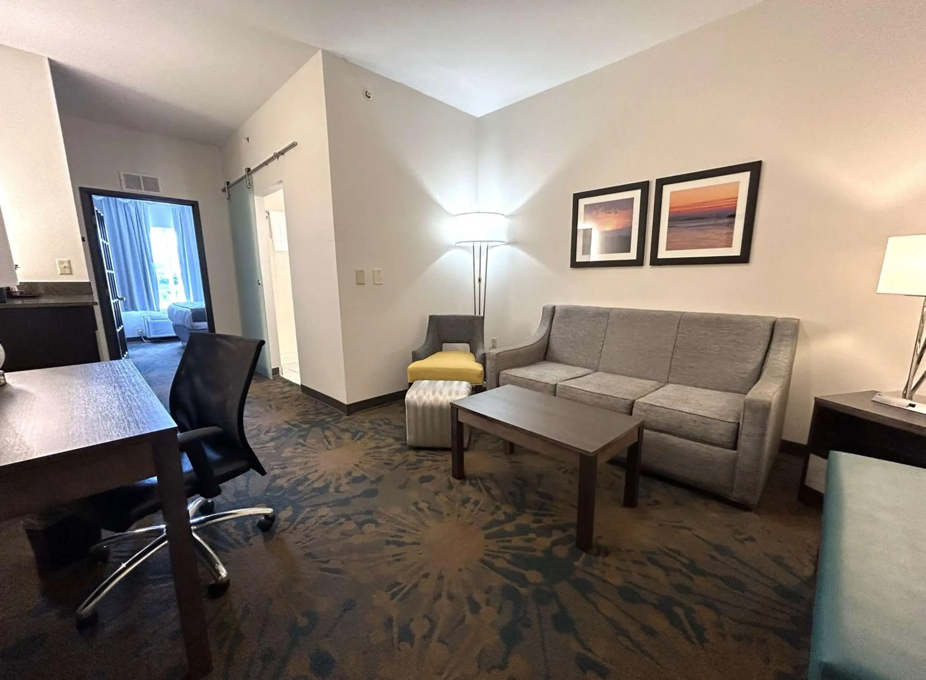 Photo of the whole room in Best Western Erie Inn & Suites Photo of the whole room in Best Western Erie Inn & Suites