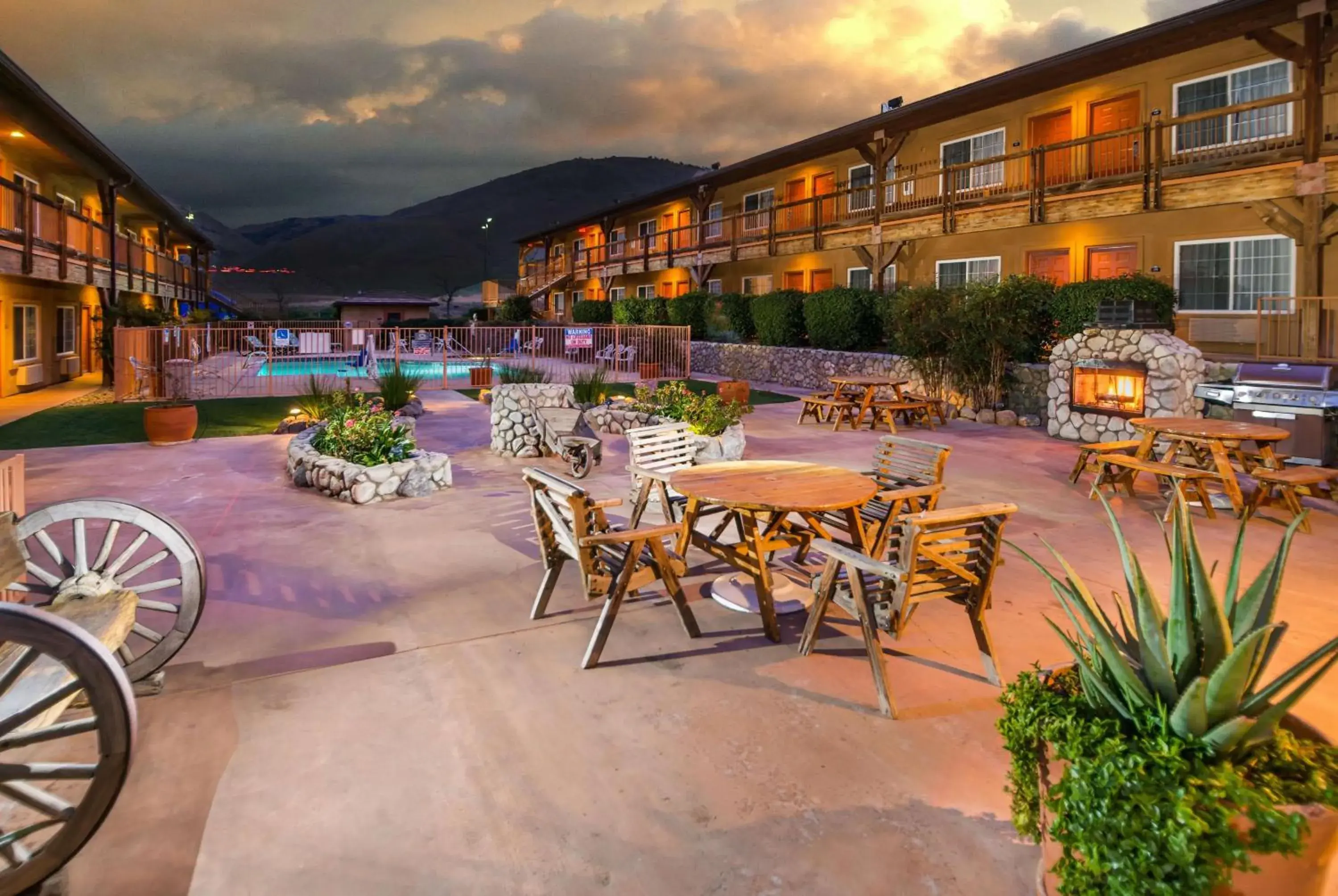 Property building in Days Inn by Wyndham Lebec Property building in Days Inn by Wyndham Lebec