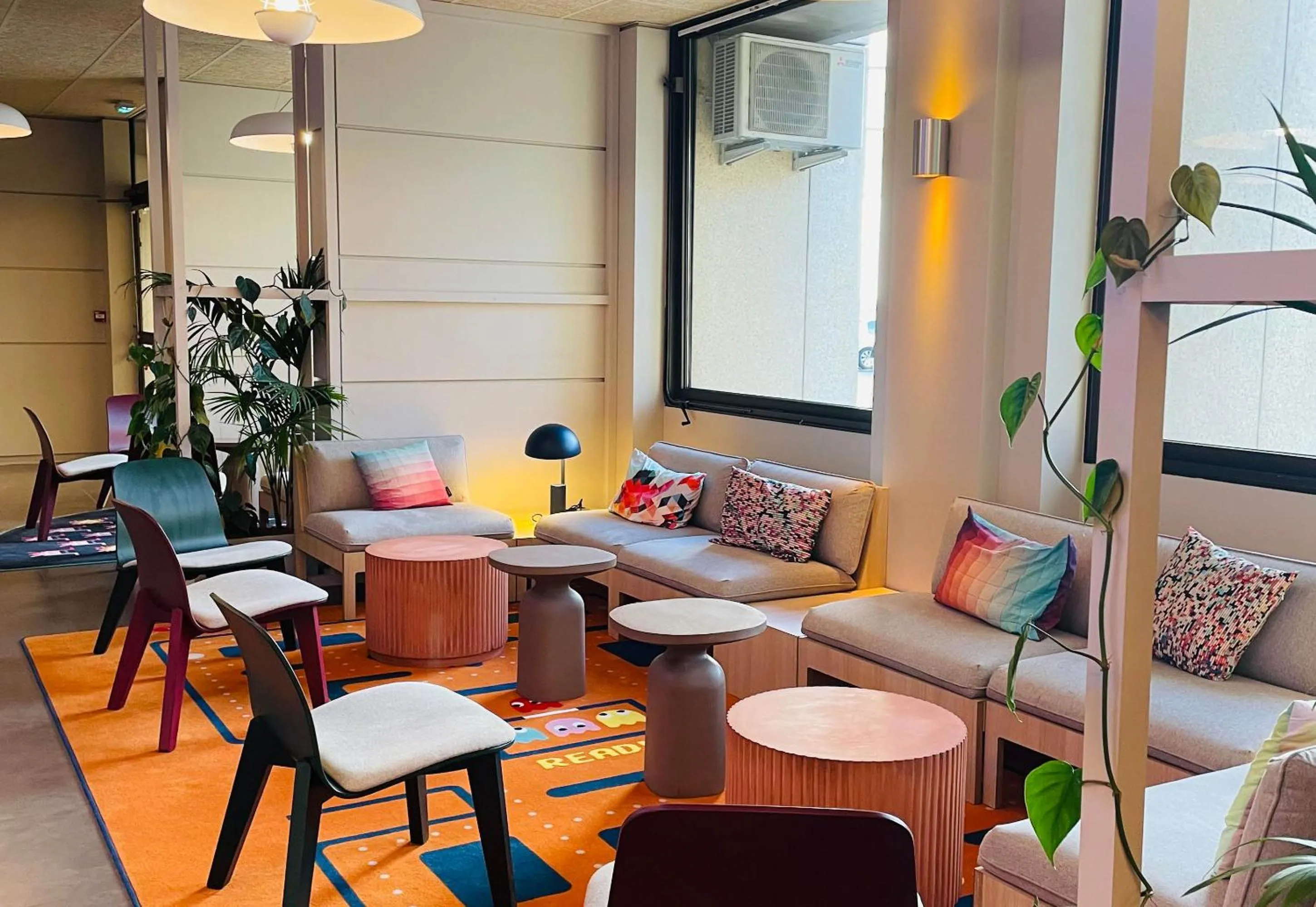 Lobby or reception in B&B HOTEL Paris 17 Batignolles