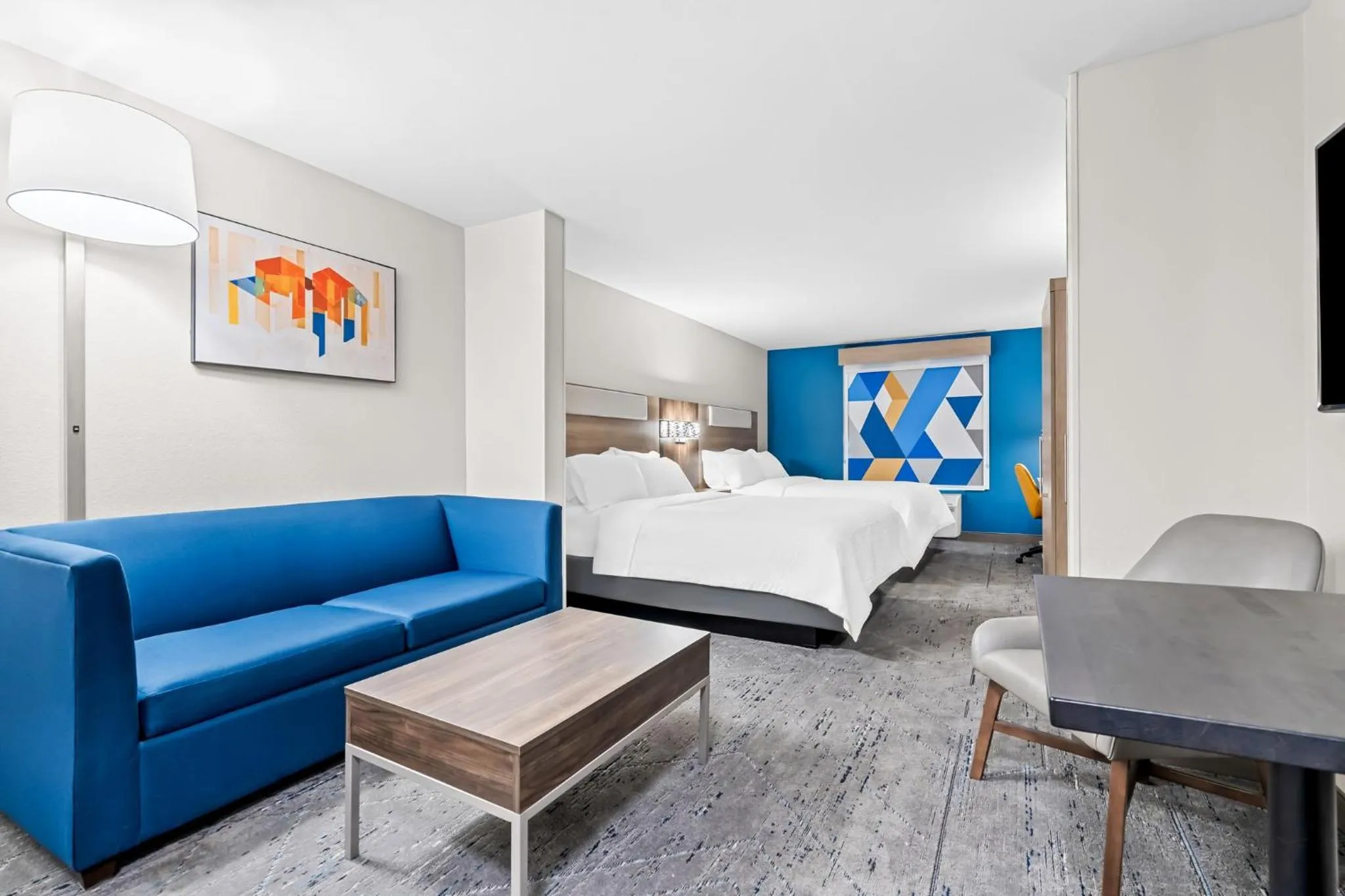 Photo of the whole room, Bed in Holiday Inn Express Washington Court House by IHG