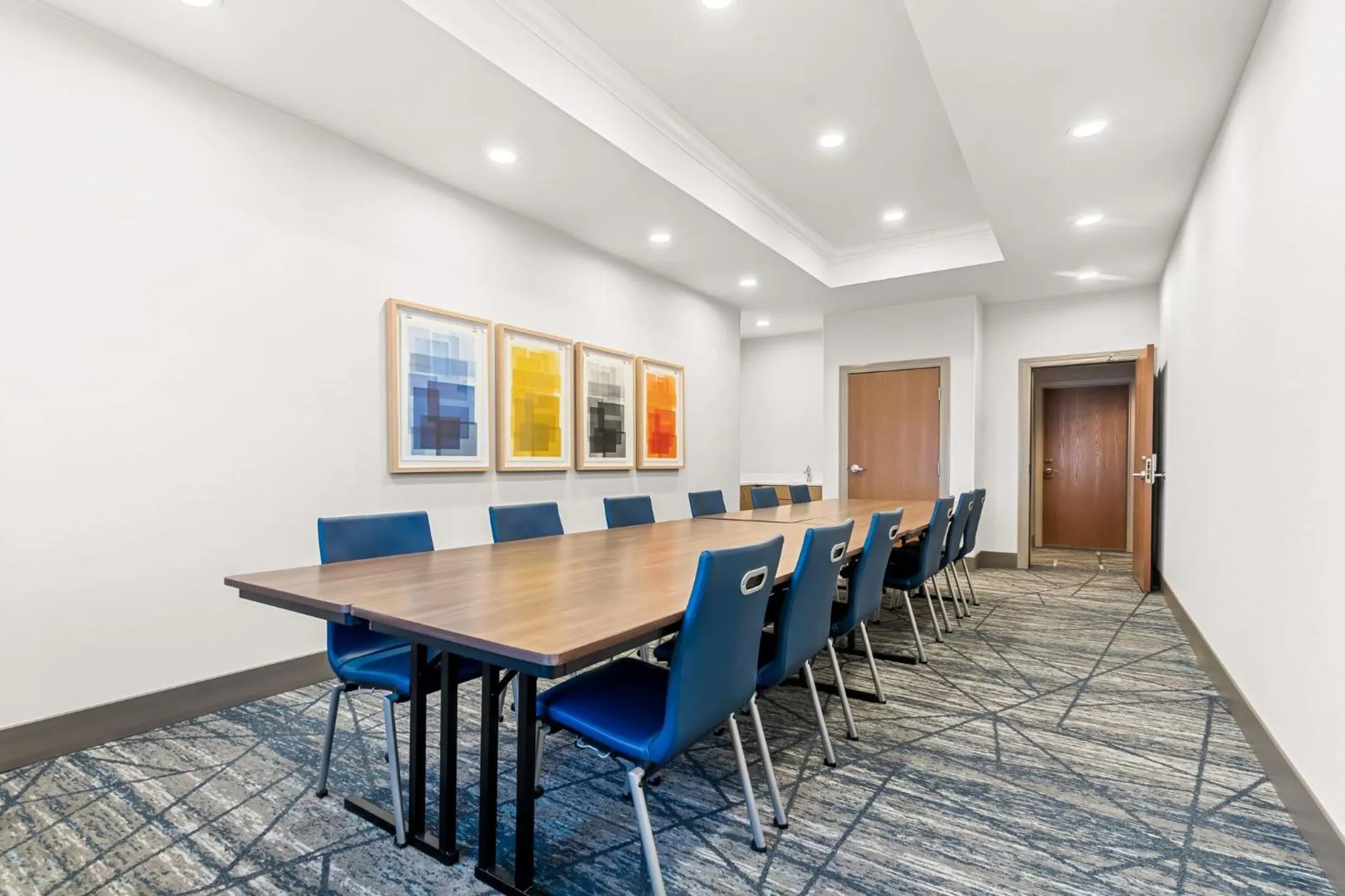 Meeting/conference room in Holiday Inn Express Washington Court House by IHG