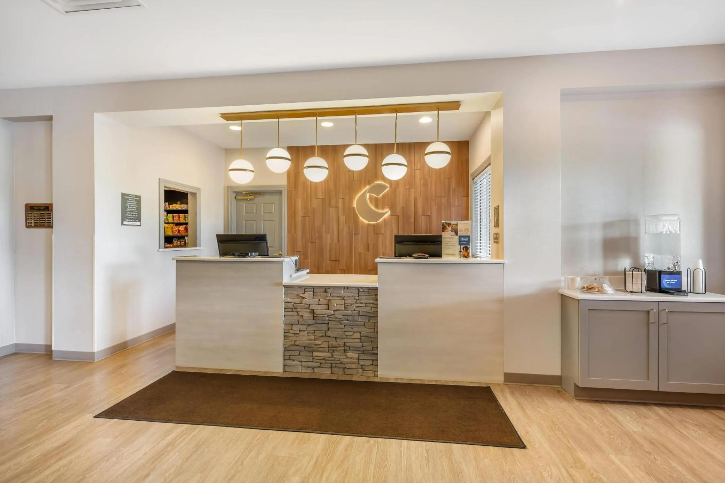 Lobby or reception in Comfort Inn & Suites Dover