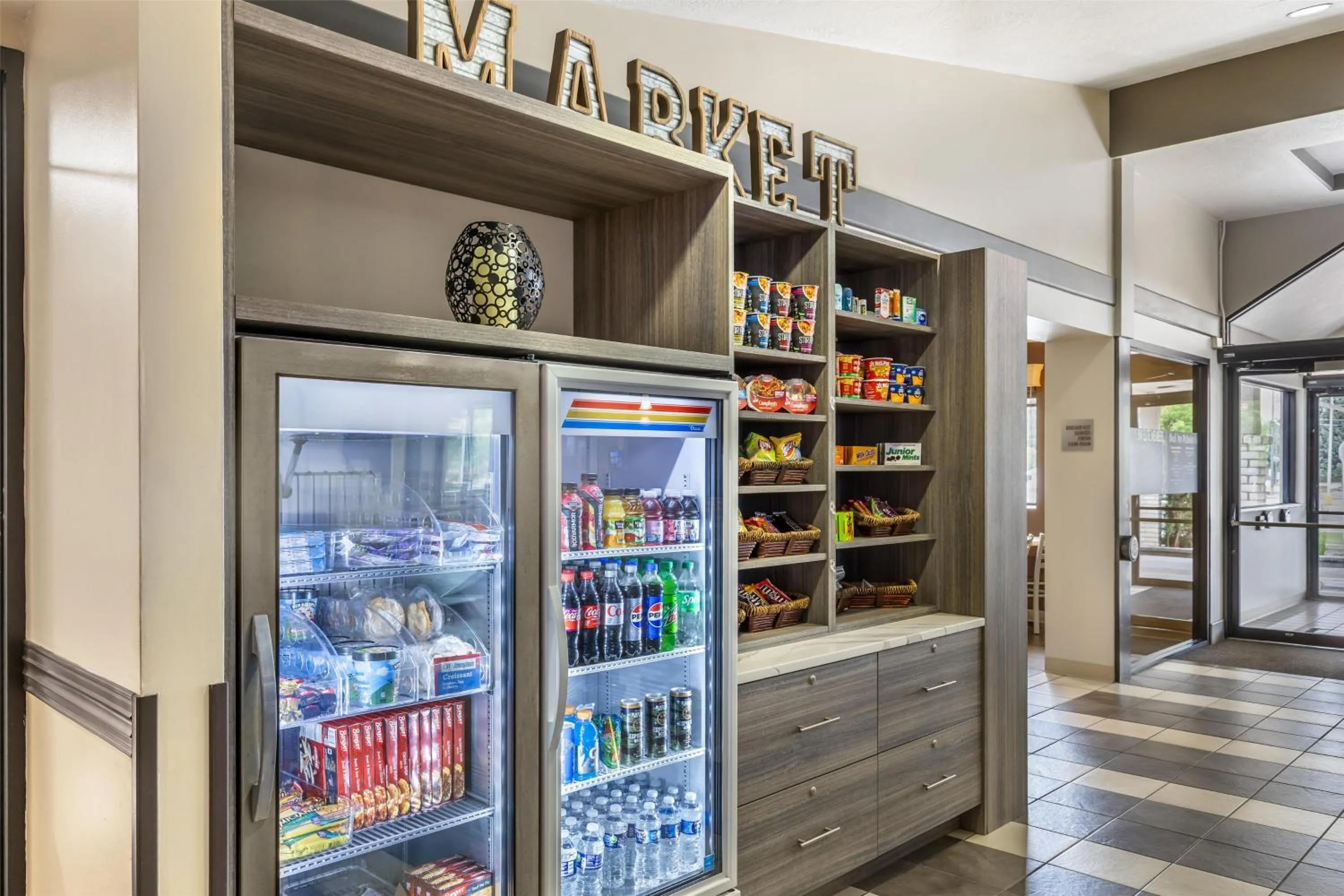 Property building in Best Western Plus Great Northern Inn