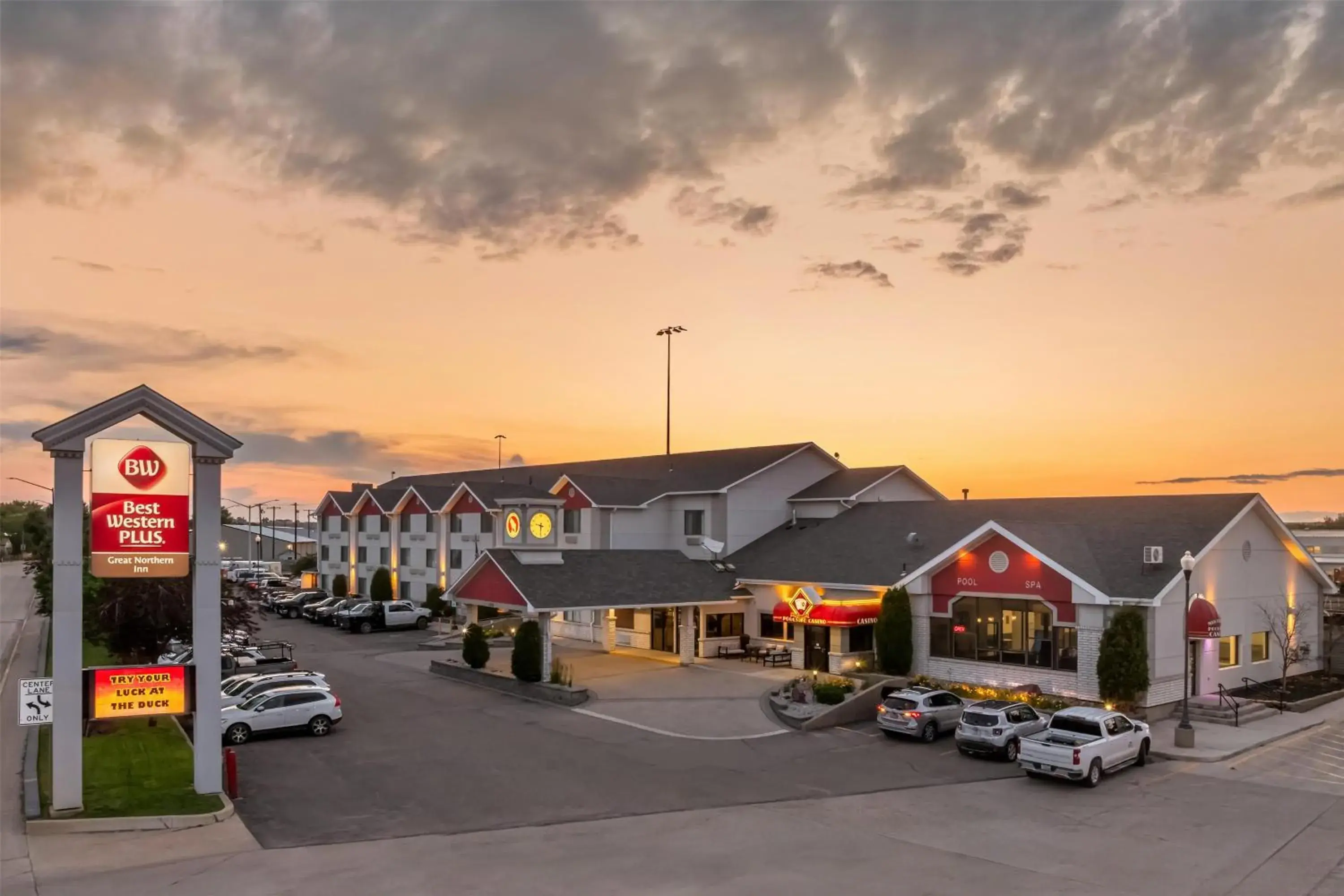 Property building in Best Western Plus Great Northern Inn Property building in Best Western Plus Great Northern Inn