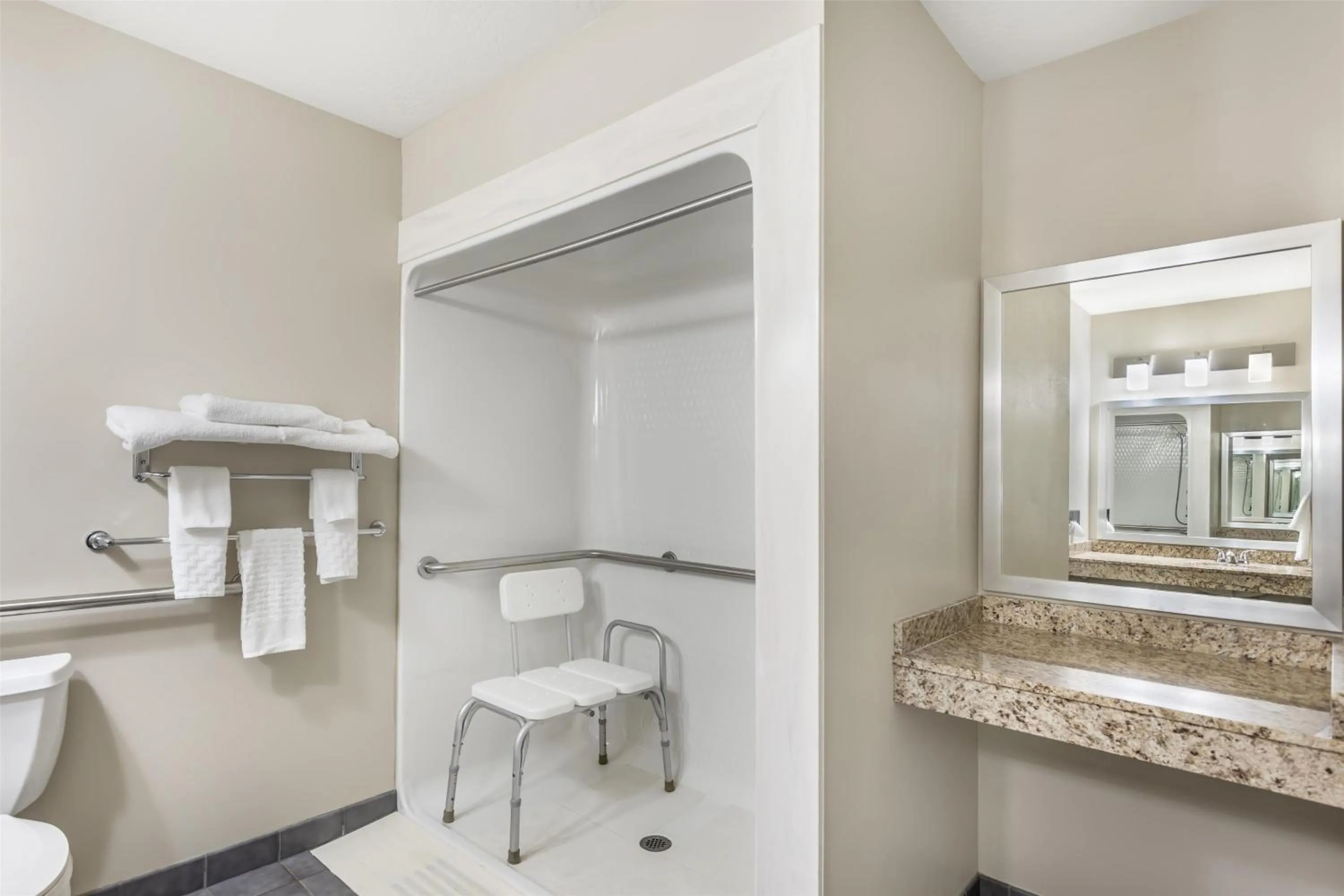 Bathroom in Best Western Plus Great Northern Inn