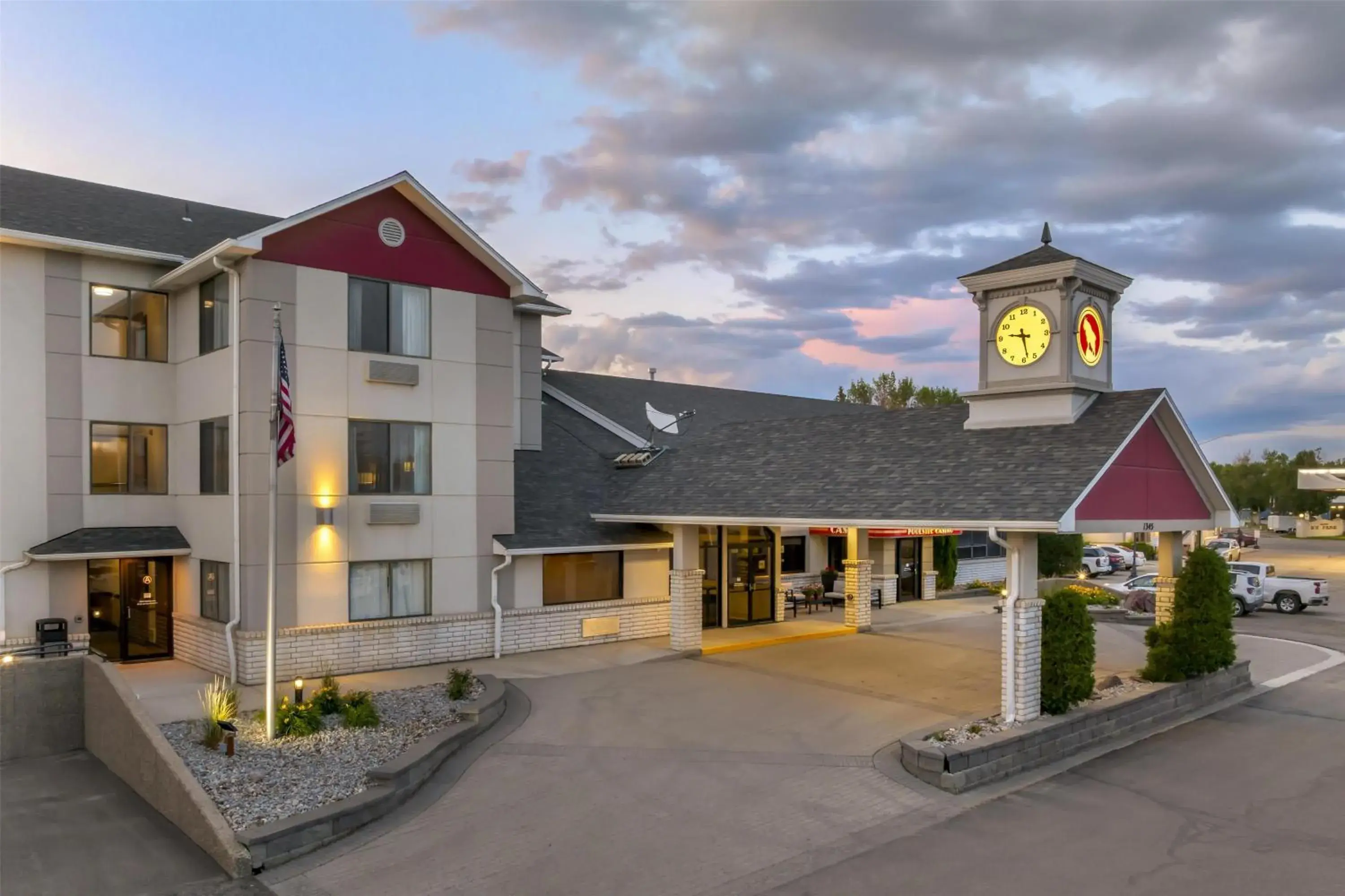 Property building in Best Western Plus Great Northern Inn Property building in Best Western Plus Great Northern Inn