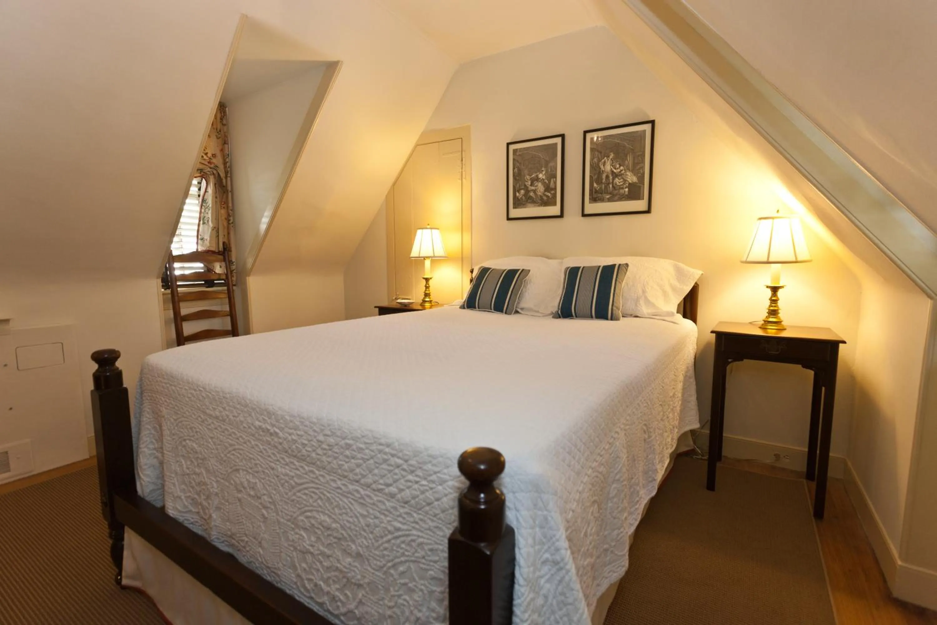 Bedroom, Bed in Colonial Houses, an official Colonial Williamsburg Hotel