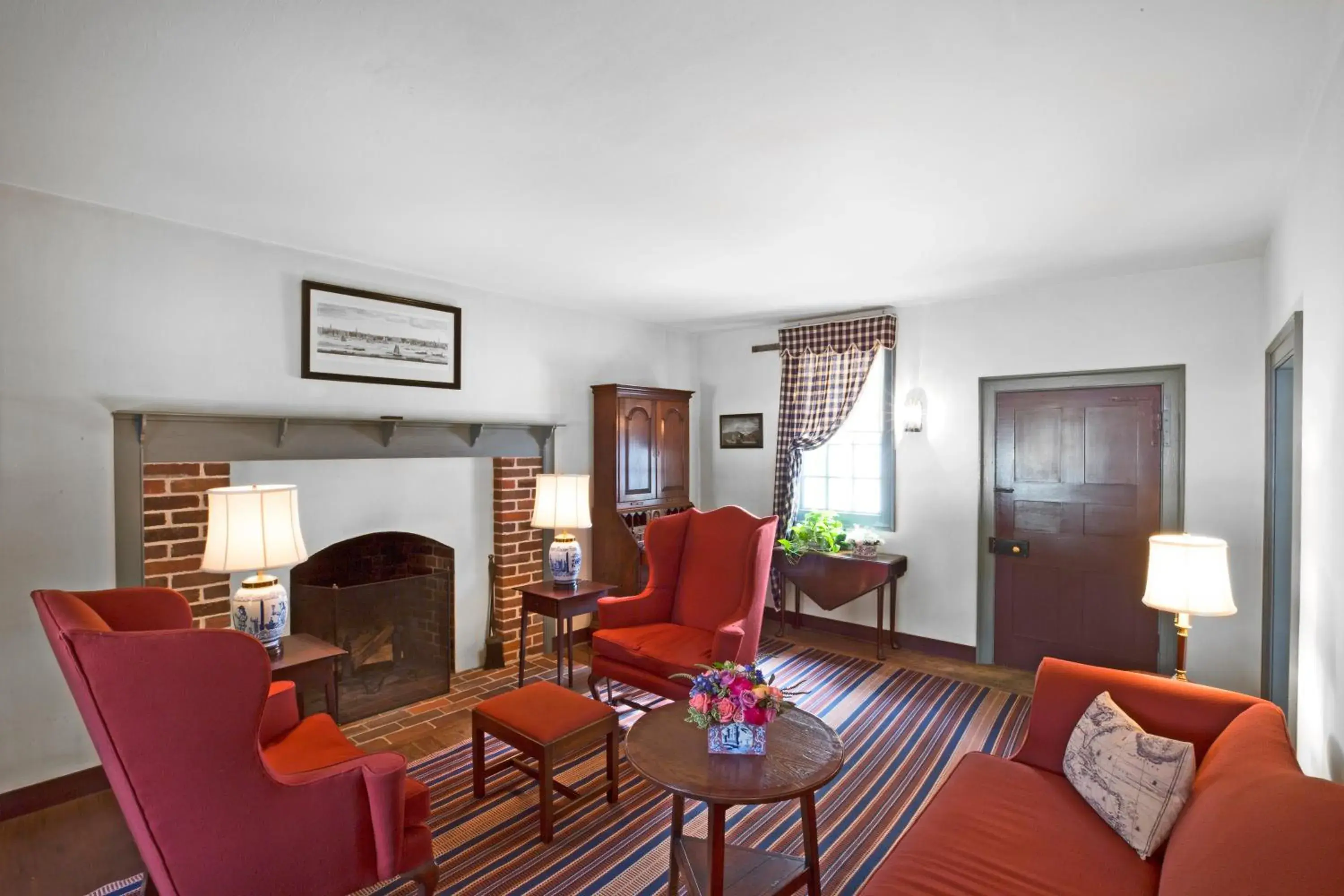 Colonial Houses, an official Colonial Williamsburg Hotel Colonial Houses, an official Colonial Williamsburg Hotel