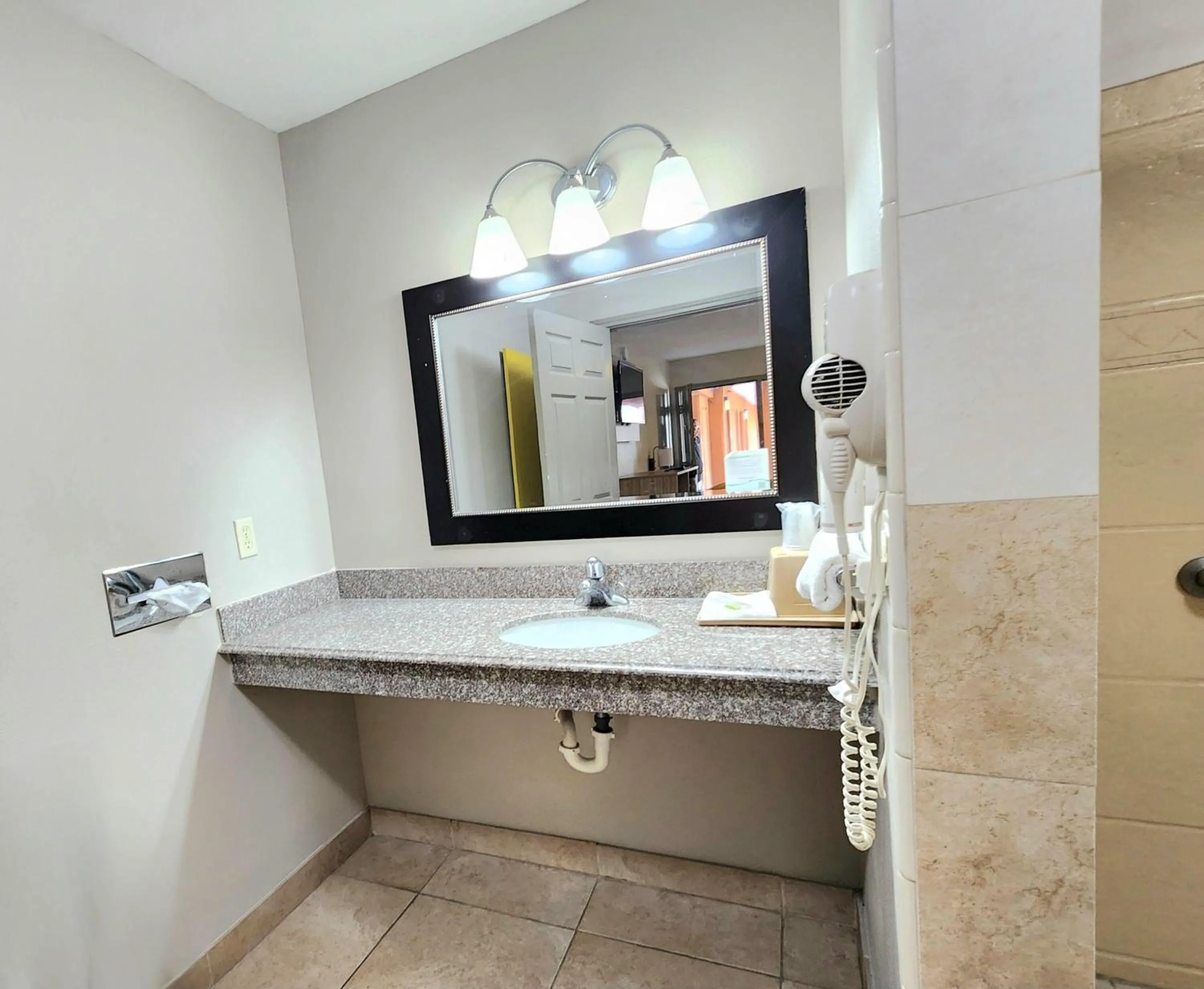 Bathroom in Days Inn by Wyndham McAllen