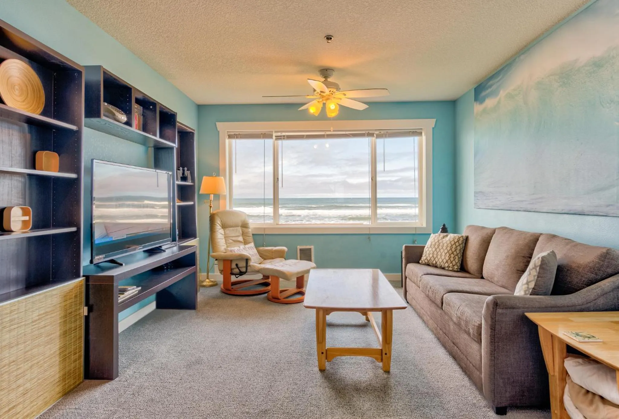 Living room in Sea Gypsy Rentals