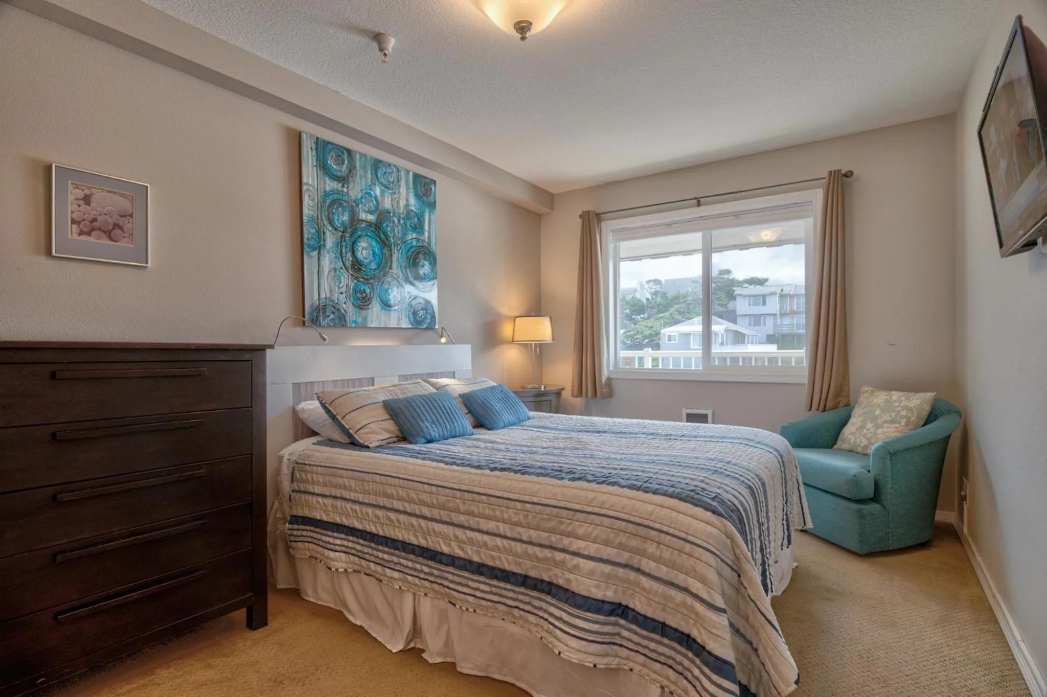 Bedroom, Bed in Sea Gypsy Rentals