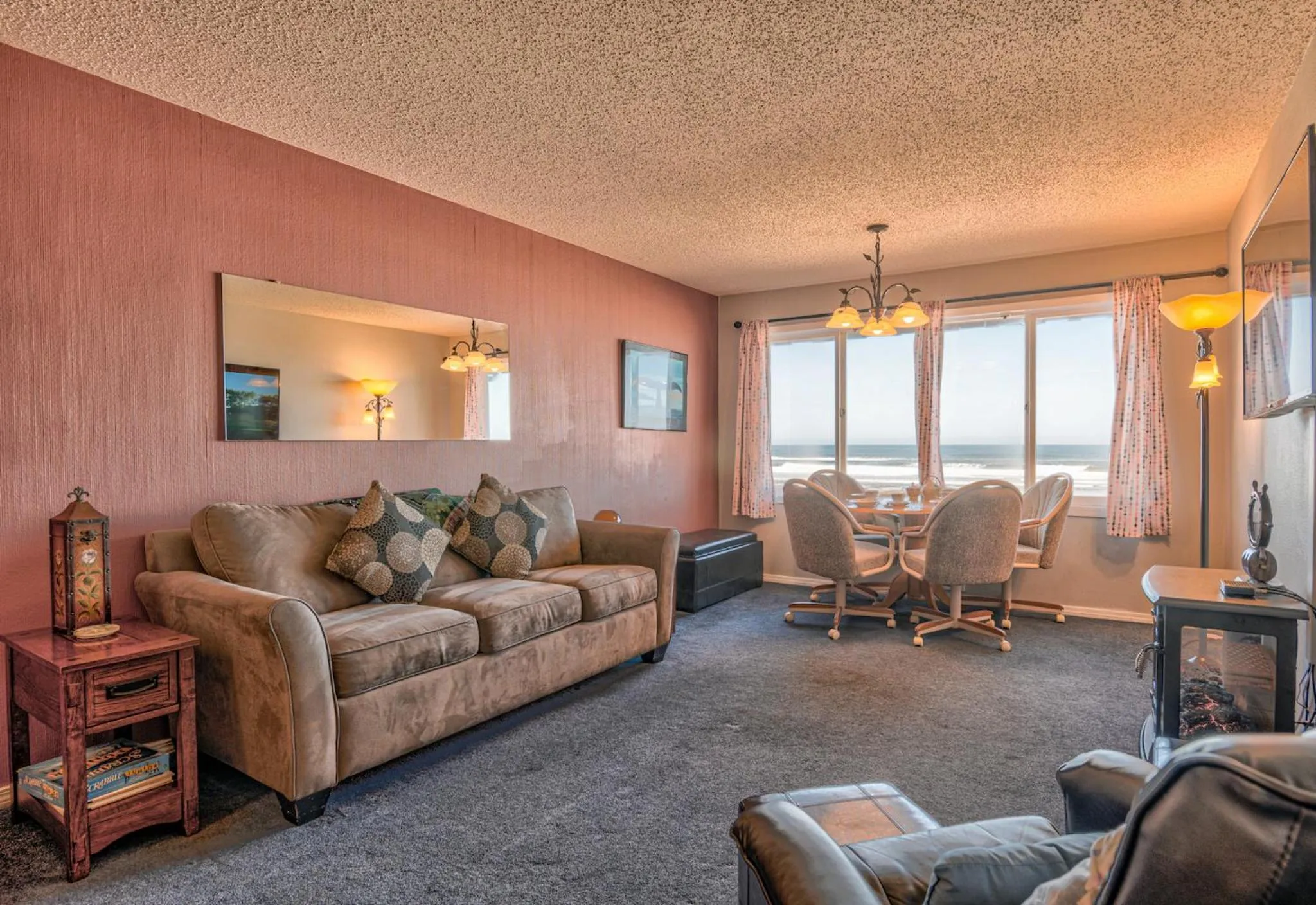 Seating area in Sea Gypsy Rentals