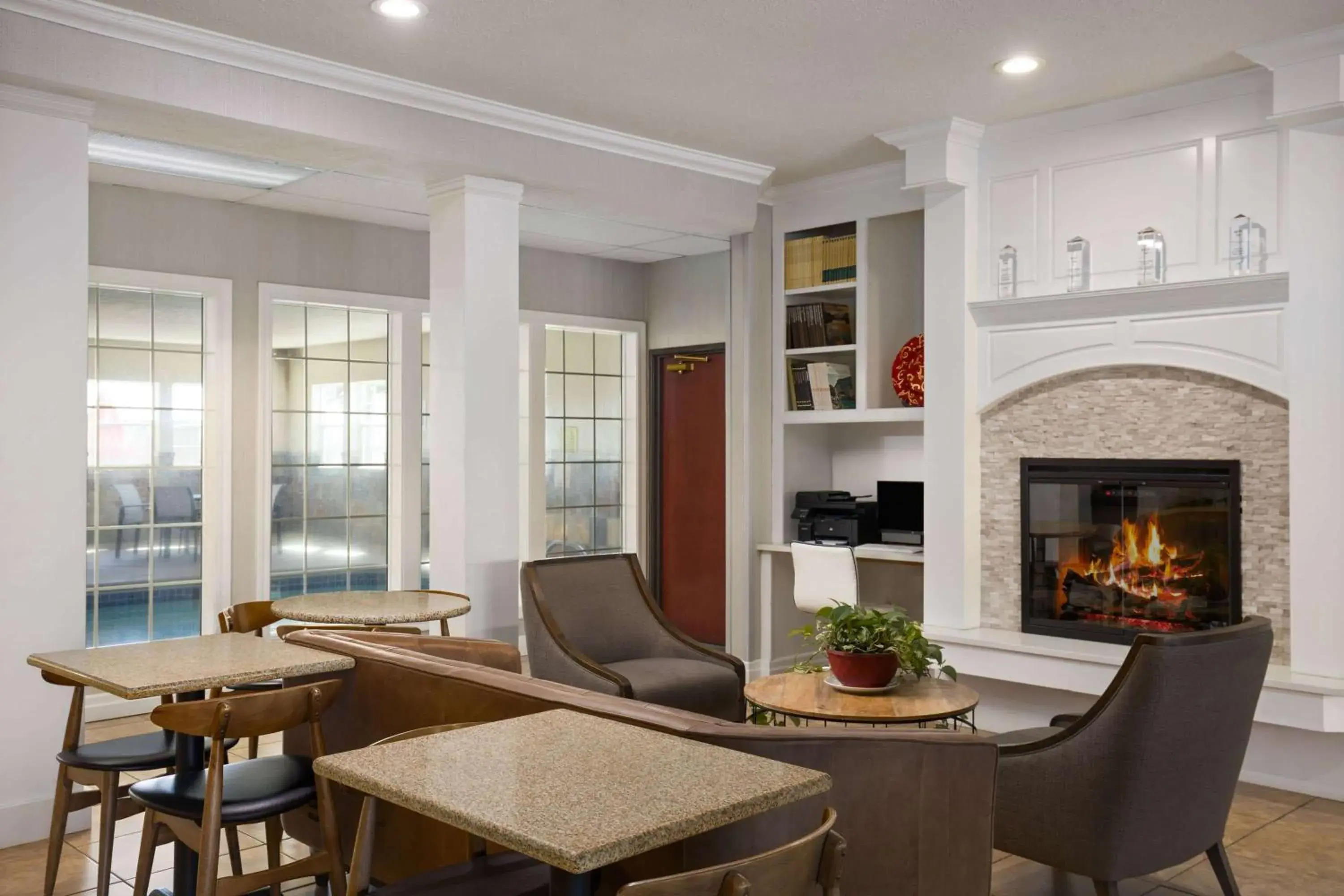 Lobby or reception in Ramada by Wyndham Moses Lake Lobby or reception in Ramada by Wyndham Moses Lake