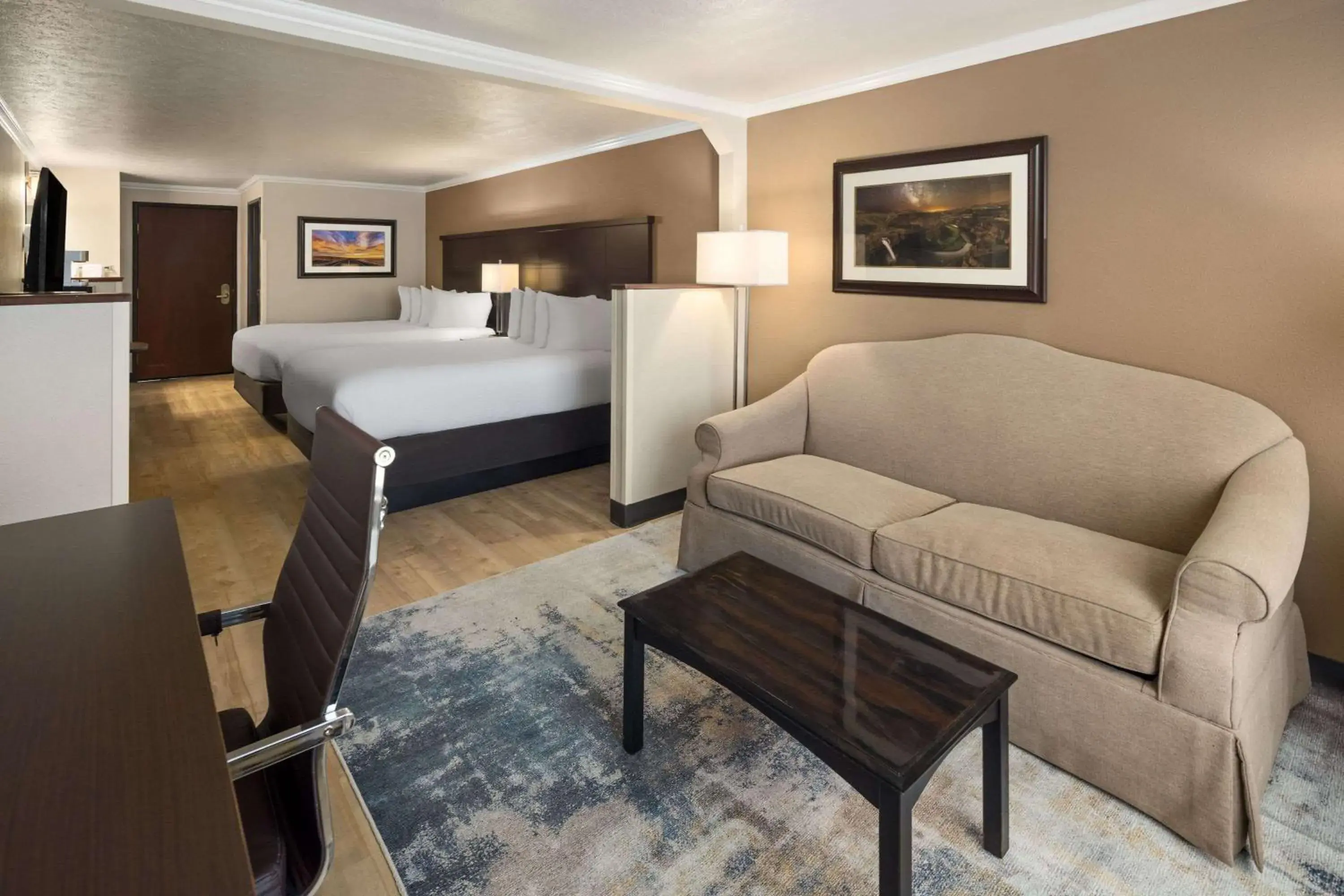 Family Studio Suite with Two Queen Beds - Non-Smoking in Ramada by Wyndham Moses Lake Family Studio Suite with Two Queen Beds - Non-Smoking in Ramada by Wyndham Moses Lake