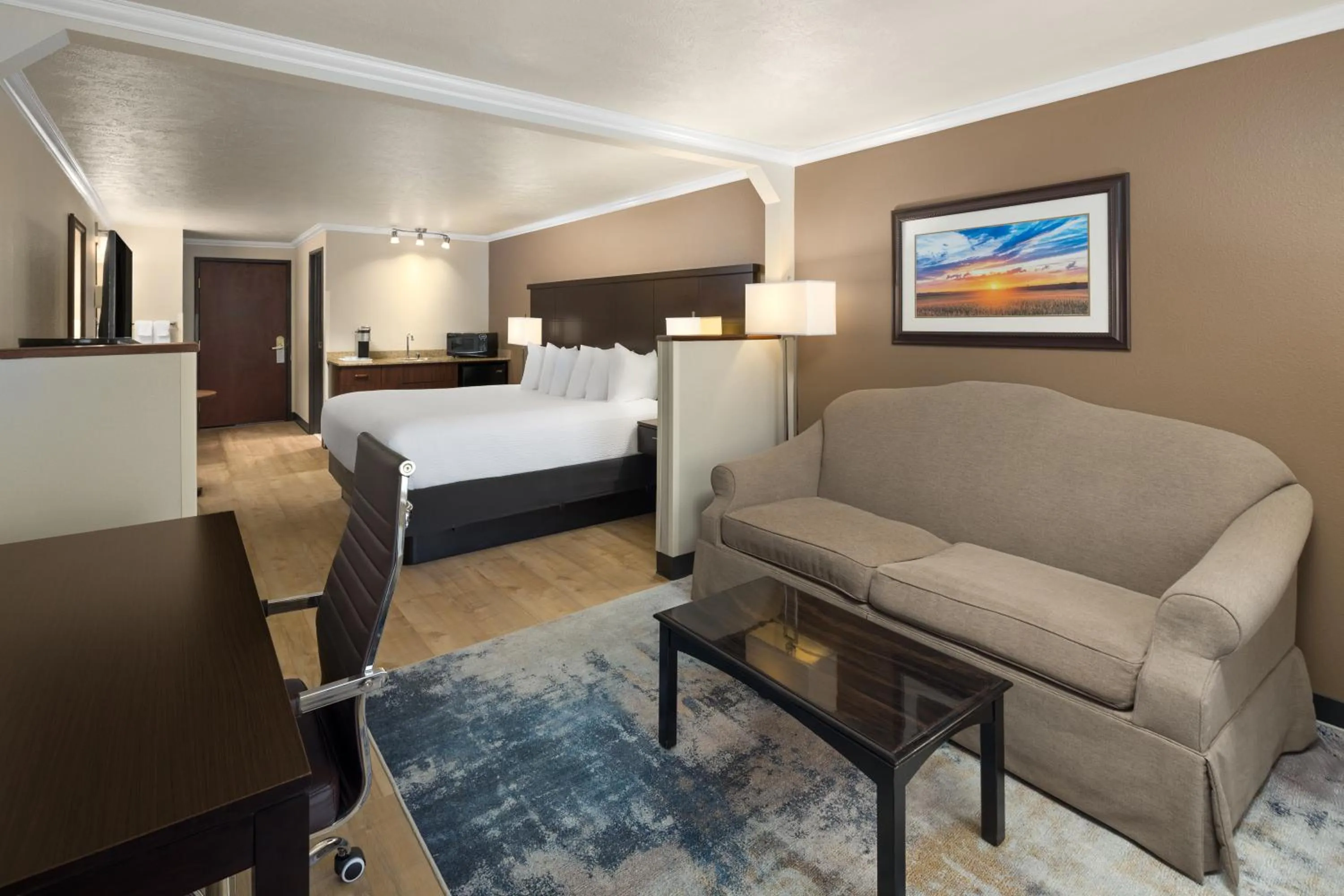 Bed in Ramada by Wyndham Moses Lake