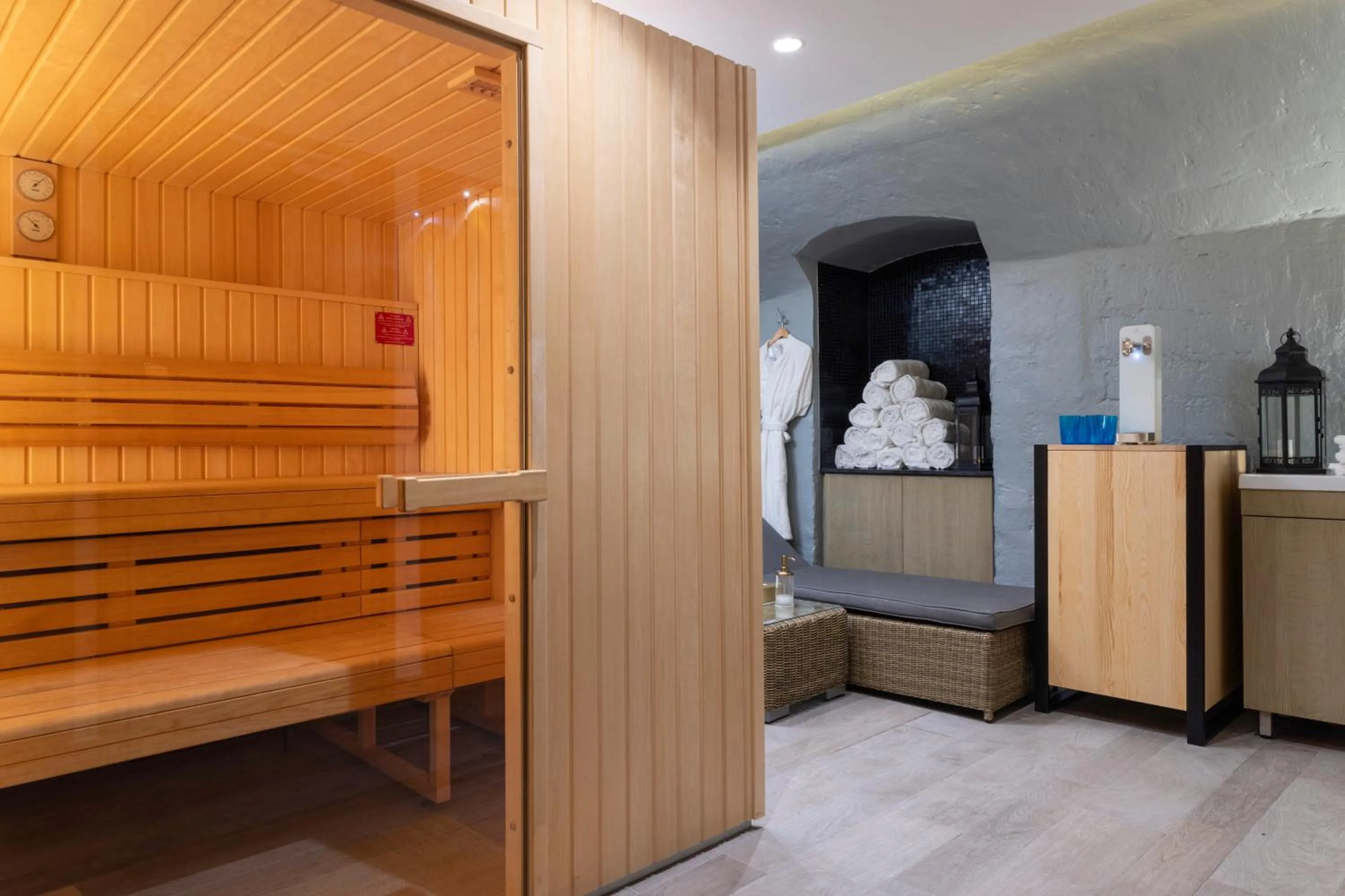 Sauna in Le Belmont Paris