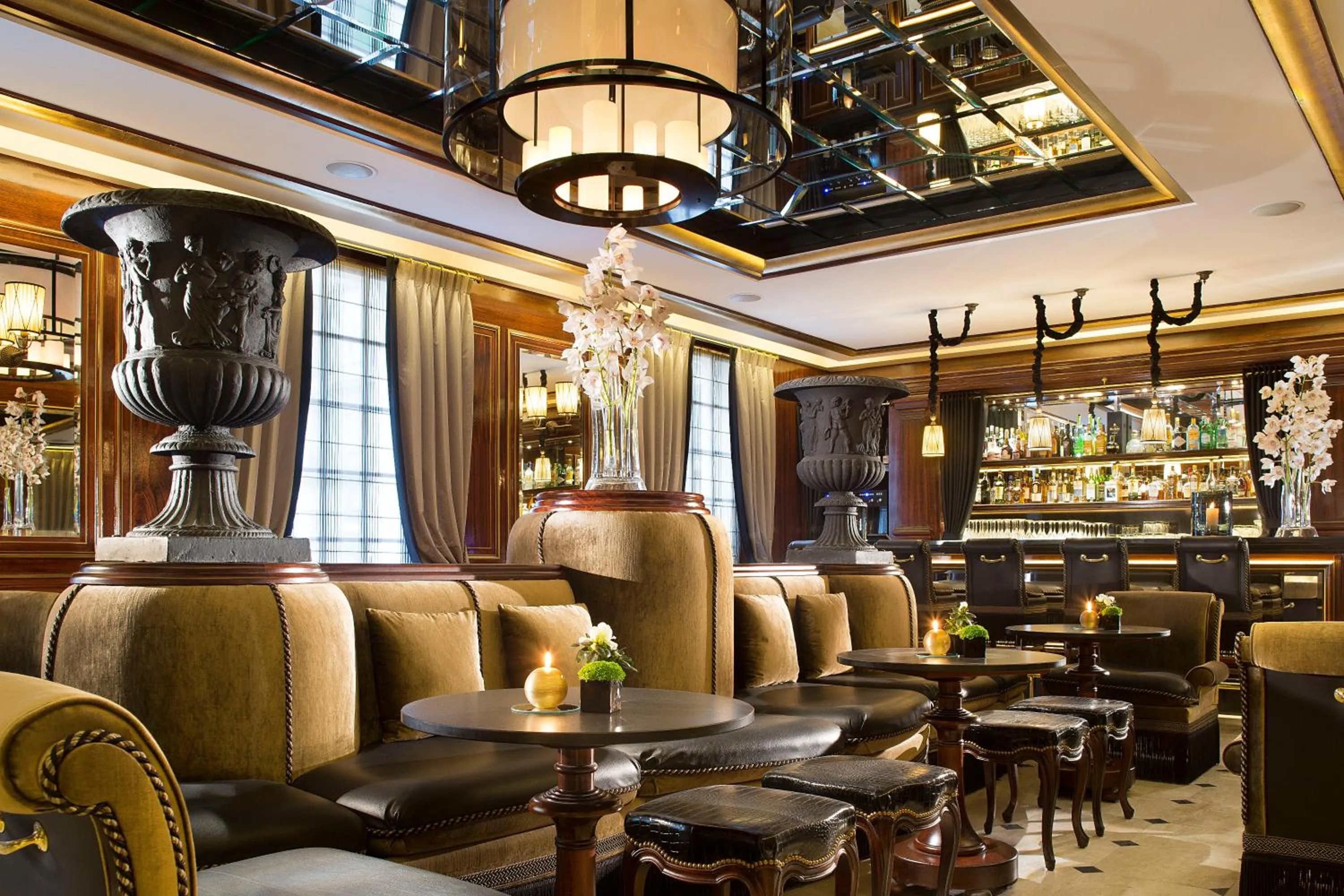 Lounge or bar in Le Belmont Paris