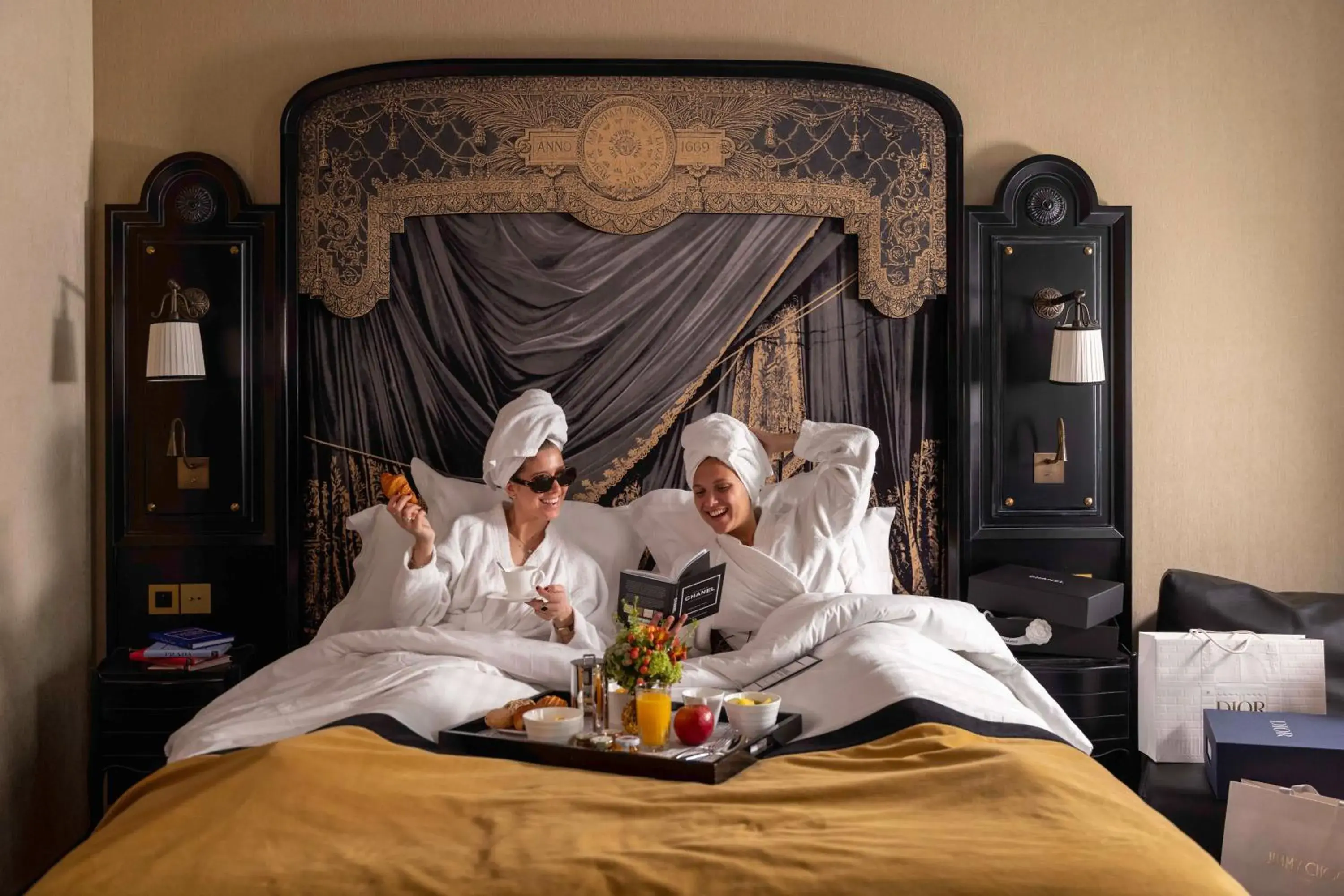 Deluxe Double or Twin Room in Le Belmont Paris Deluxe Double or Twin Room in Le Belmont Paris