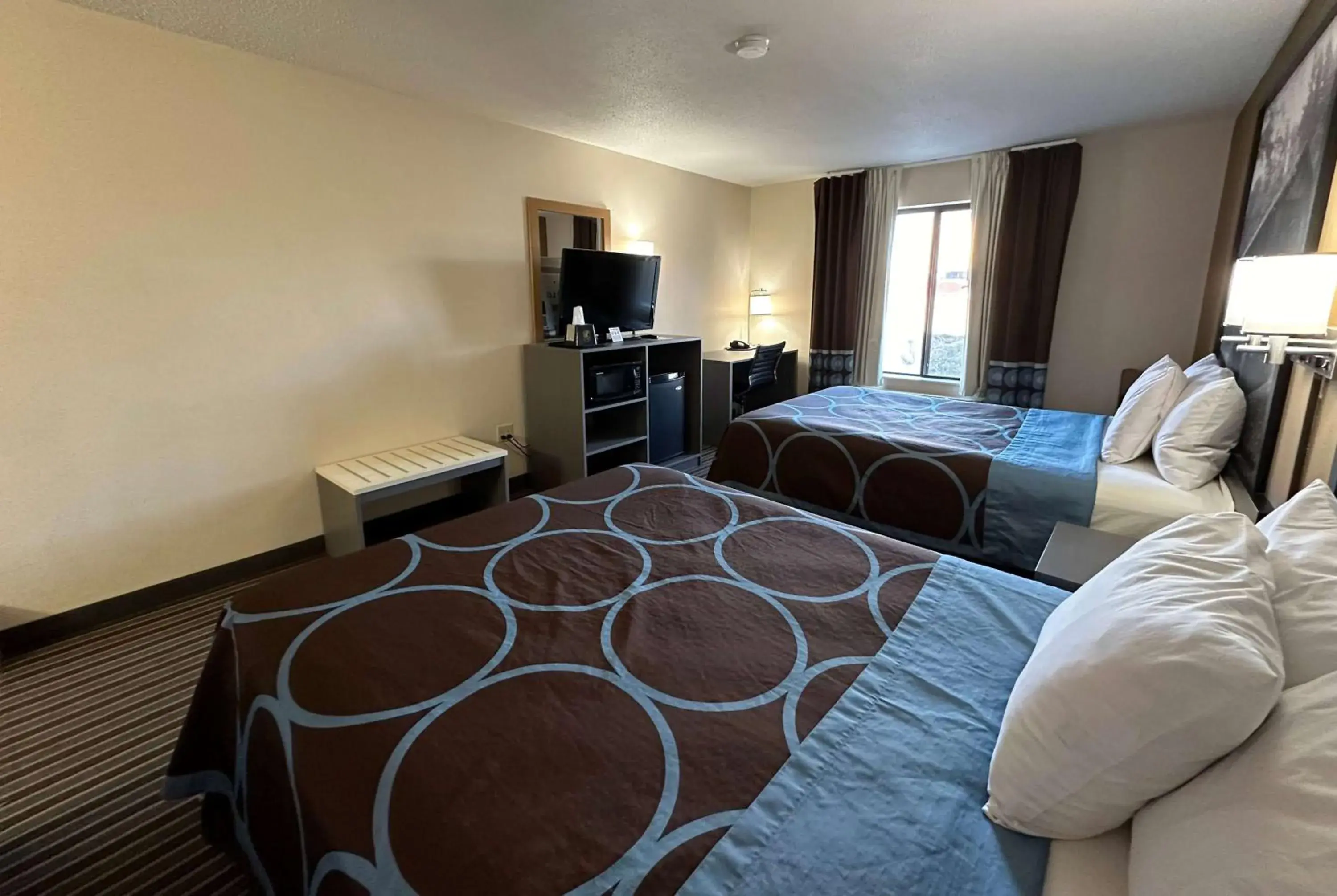 Photo of the whole room, Bed in Super 8 by Wyndham Columbia Clark Lane Photo of the whole room, Bed in Super 8 by Wyndham Columbia Clark Lane