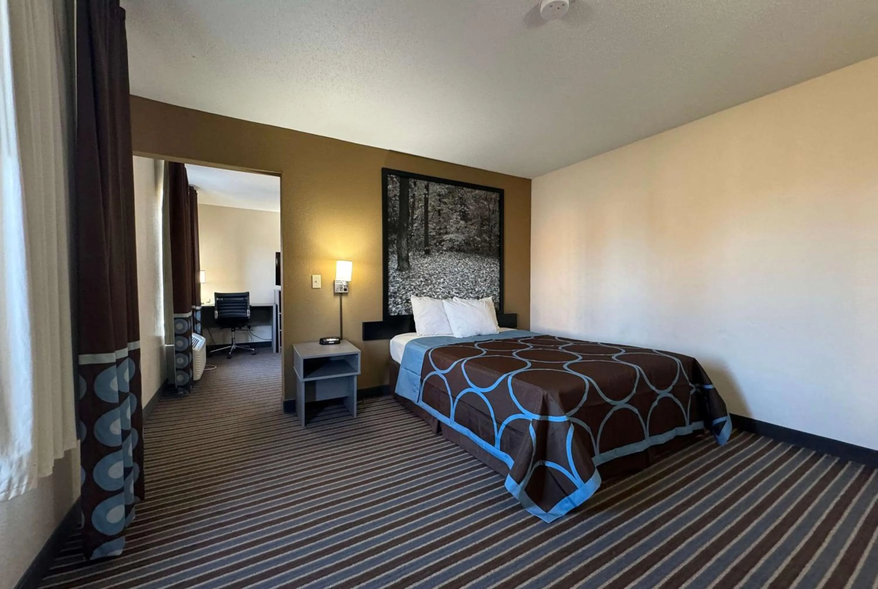 Photo of the whole room, Bed in Super 8 by Wyndham Columbia Clark Lane