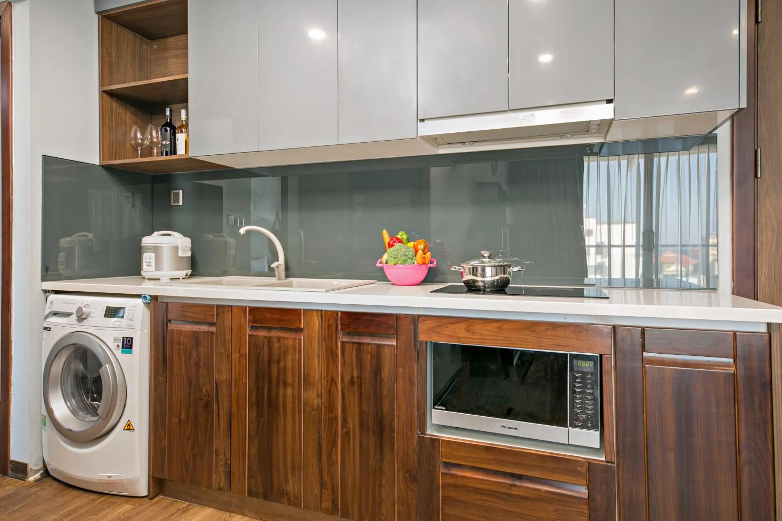 Kitchen or kitchenette in Meliora Hotel & Apartment