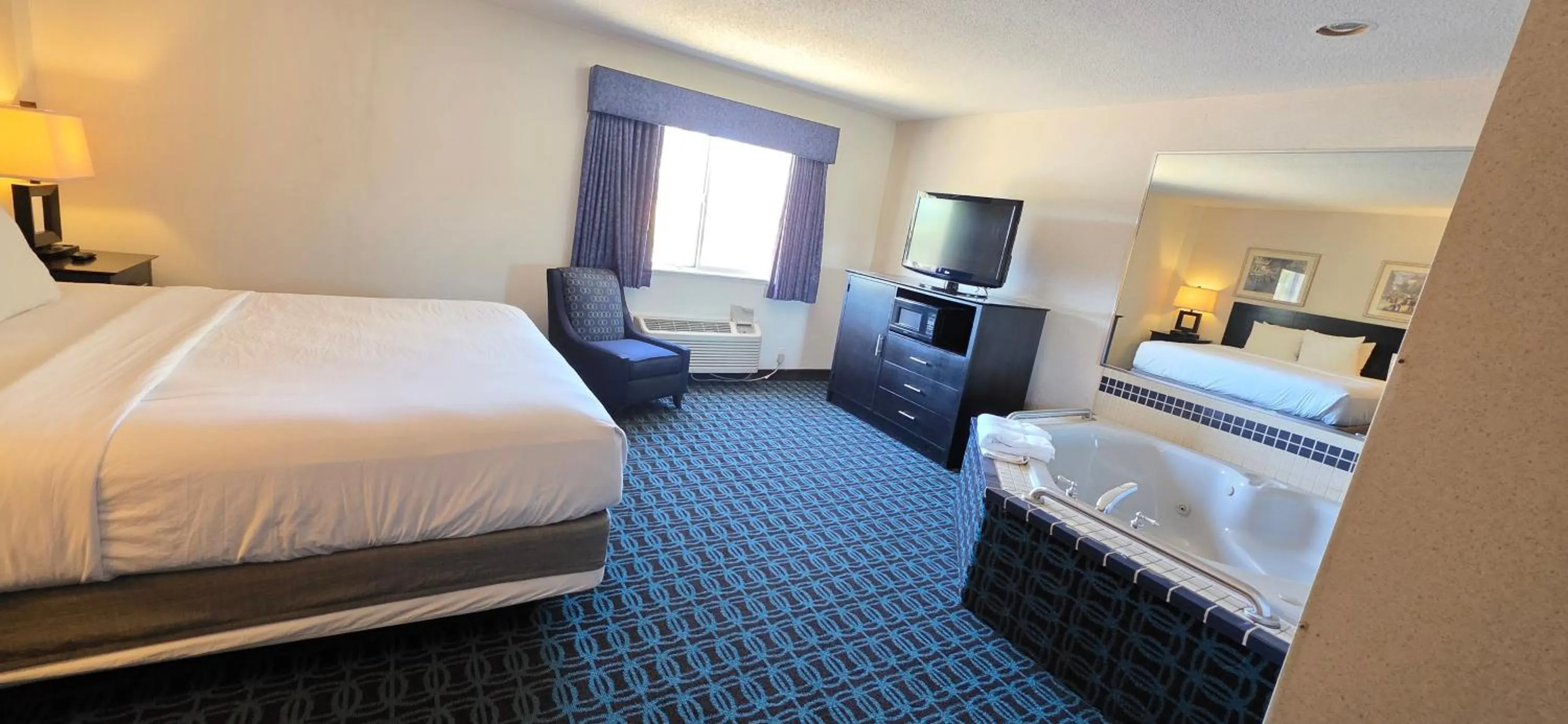 Photo of the whole room, Bed in Baymont by Wyndham Howell/Brighton