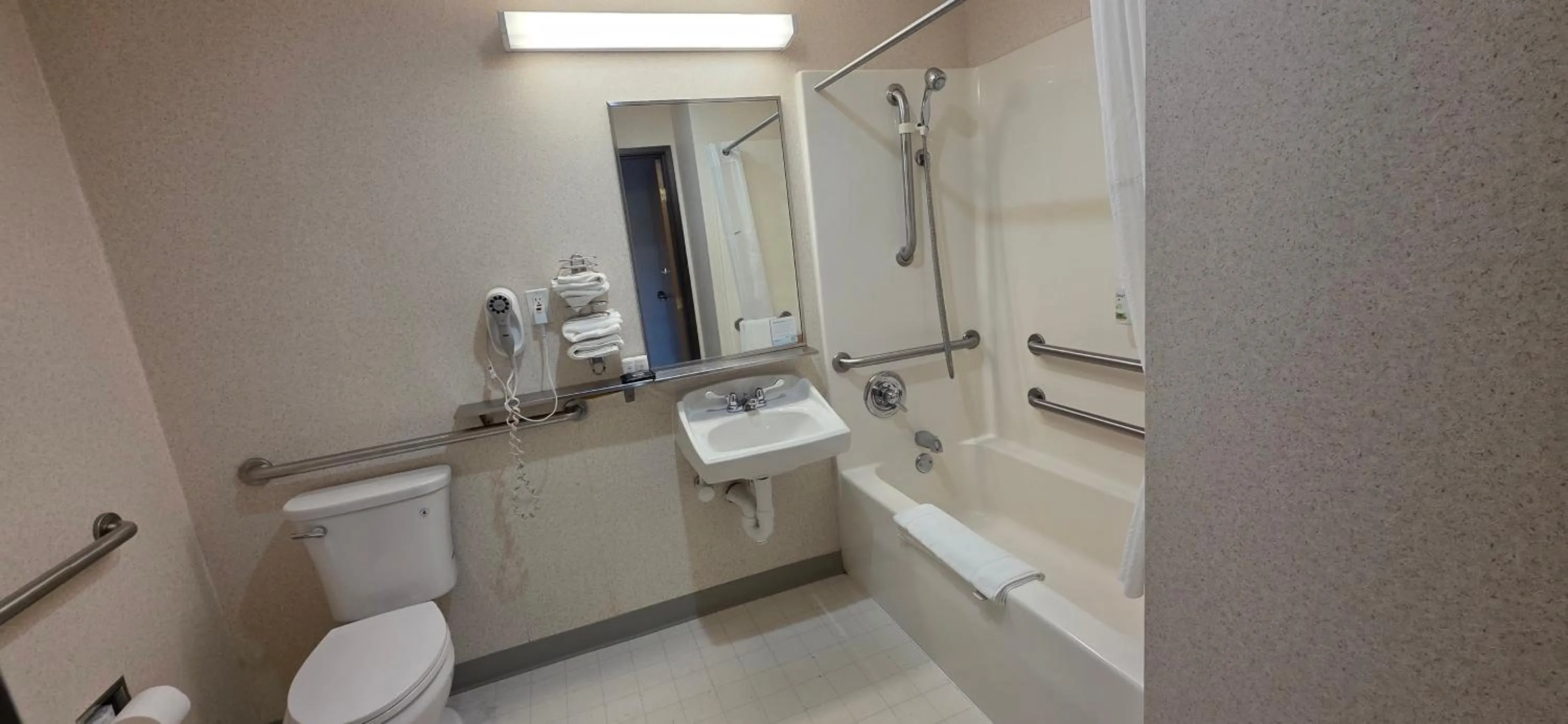 Bathroom in Baymont by Wyndham Howell/Brighton