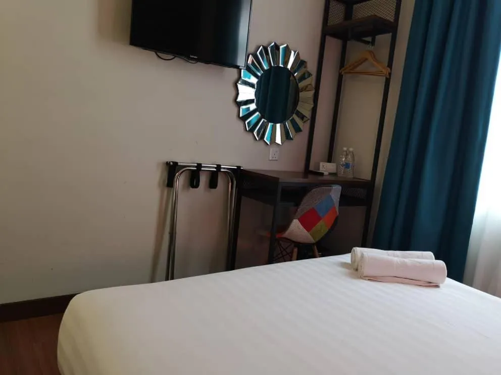 Bedroom, Bed in W Hotel Cemerlang