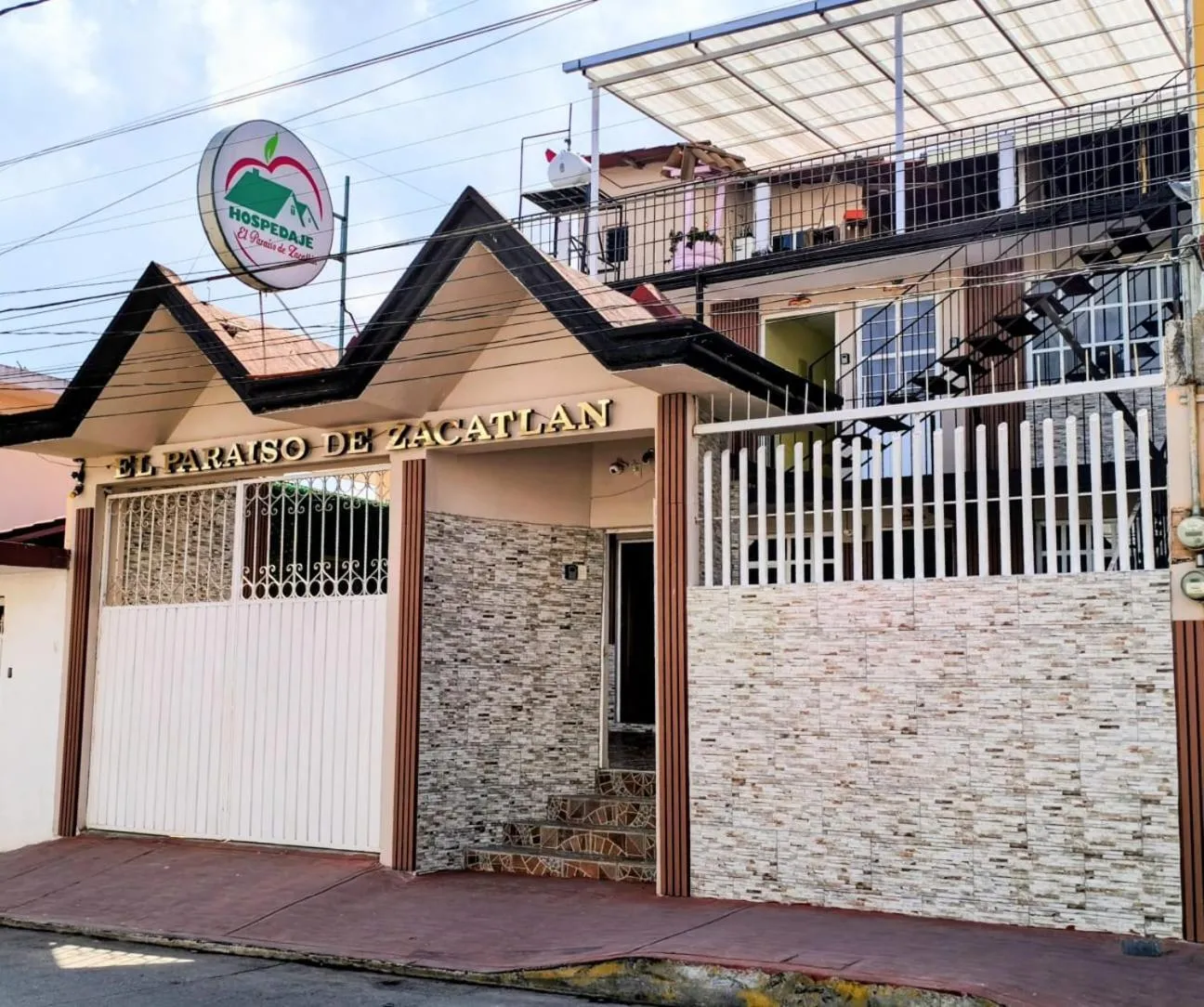 BONITO y AMPLIO DEPARTAMENTO con JARDÍN "EL PARAÍSO DE ZACATLÁN"