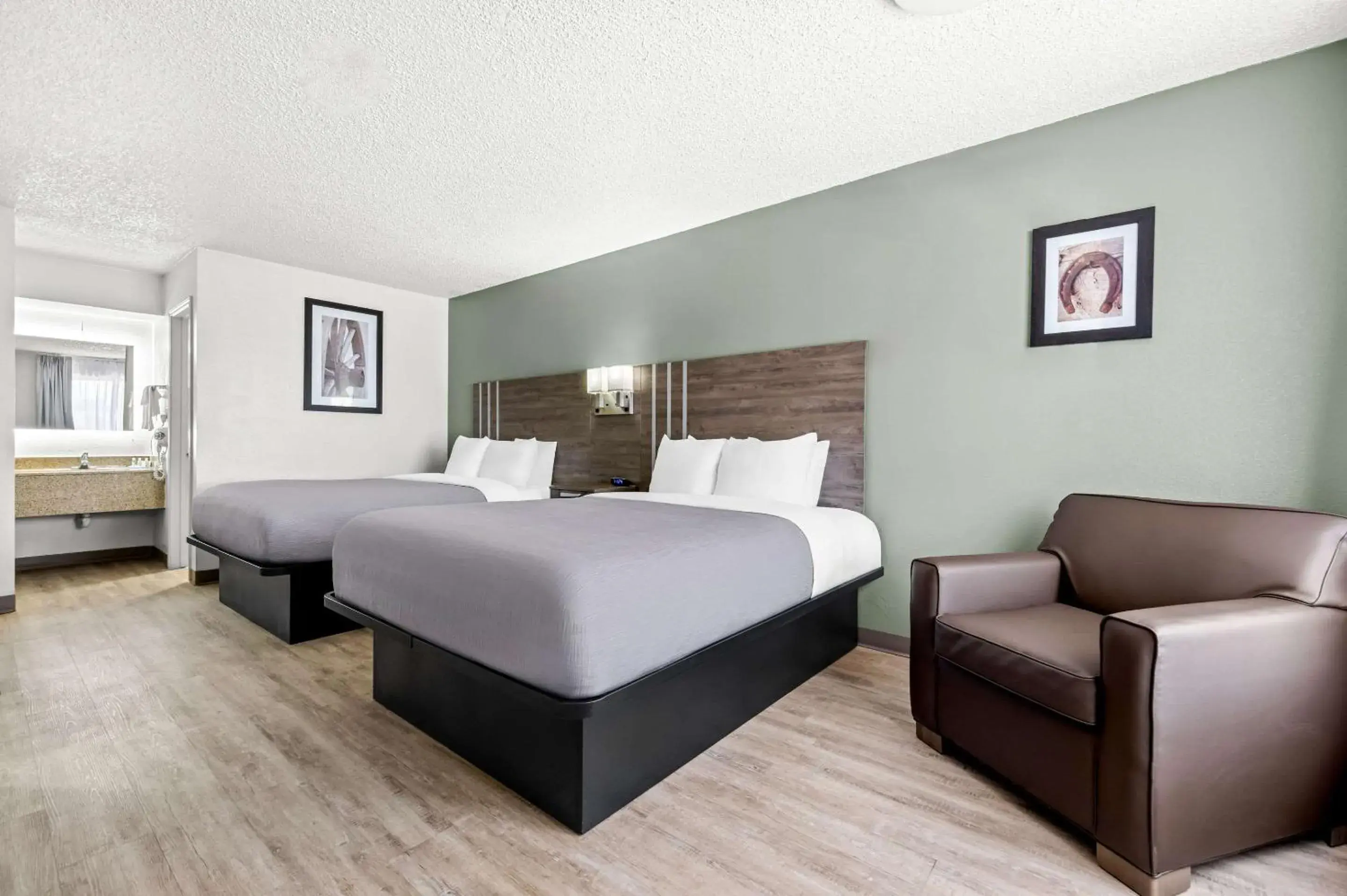 Bedroom, Bed in Quality Inn Plainview Bedroom, Bed in Quality Inn Plainview