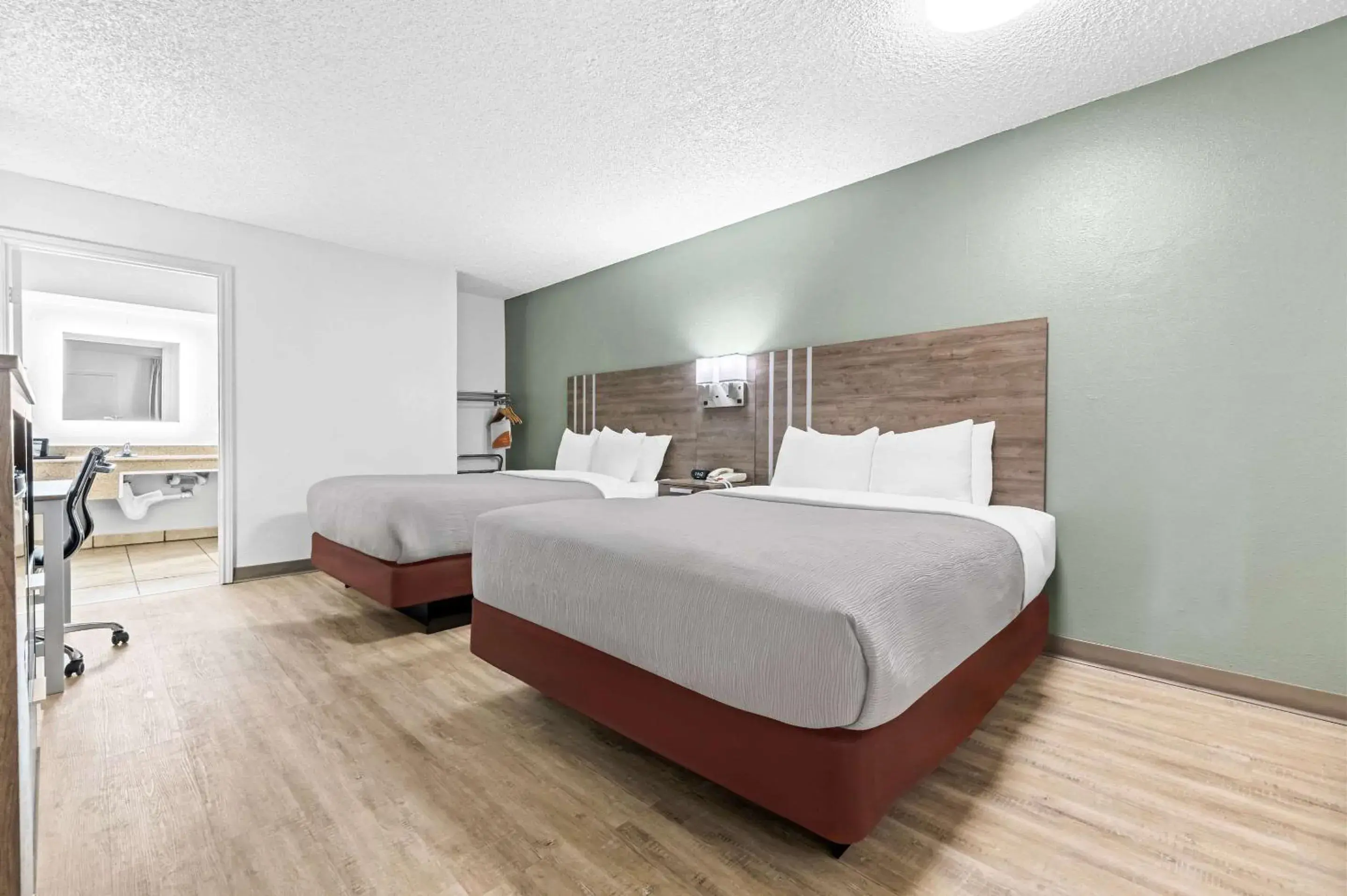 Bedroom, Bed in Quality Inn Bedroom, Bed in Quality Inn