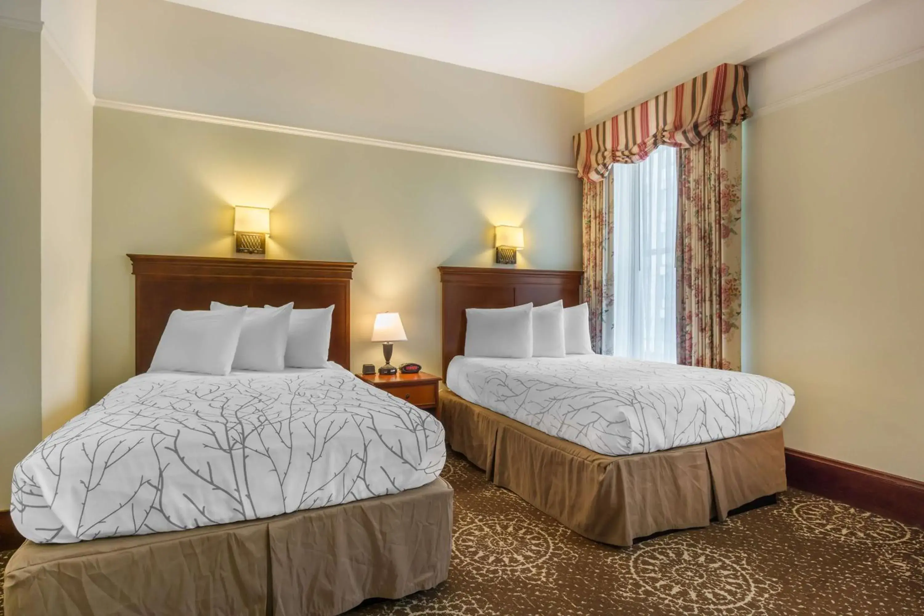 Bedroom, Bed in Best Western Plus Pioneer Square Hotel Downtown Bedroom, Bed in Best Western Plus Pioneer Square Hotel Downtown