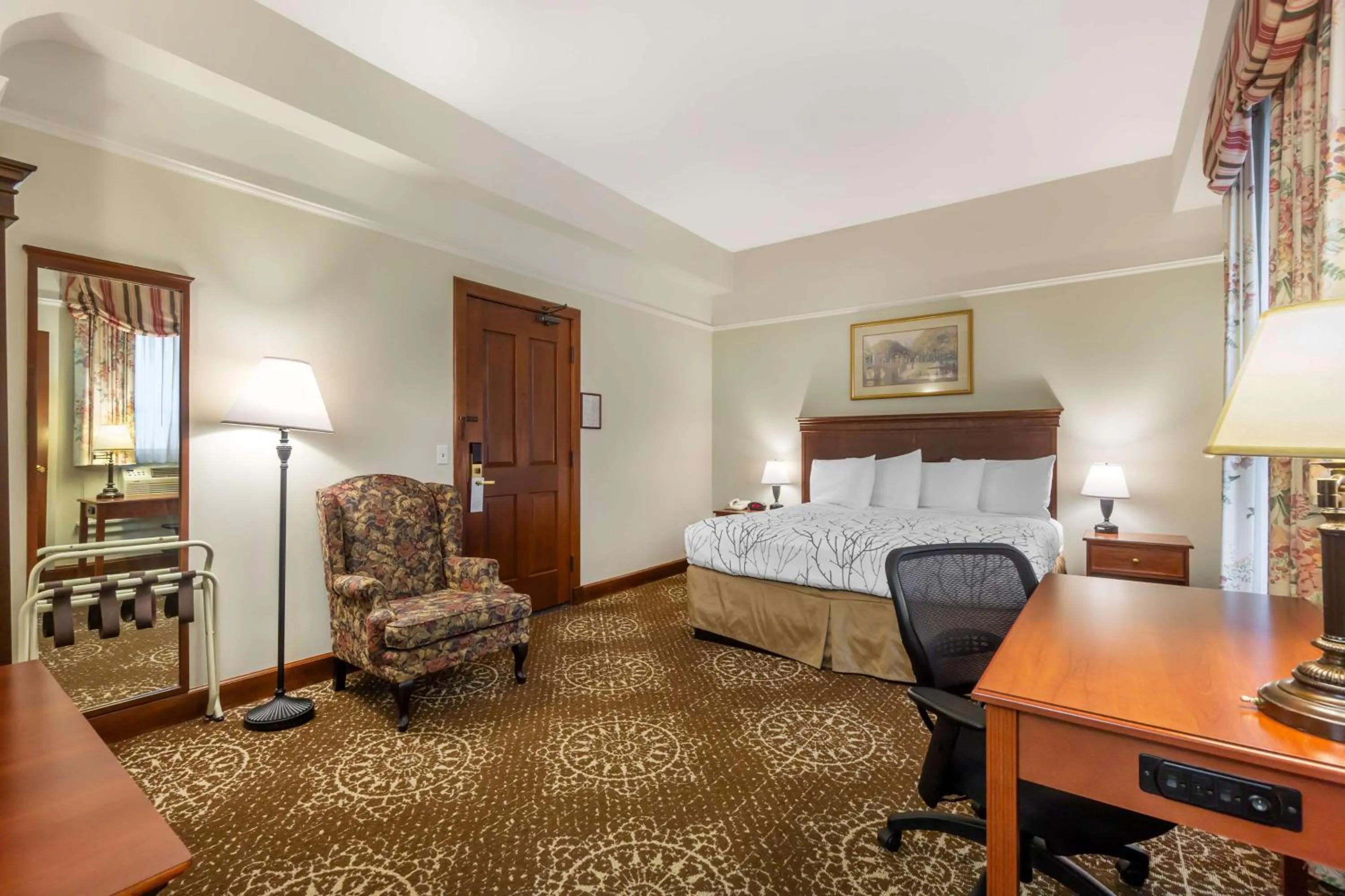 Bedroom in Best Western Plus Pioneer Square Hotel Downtown