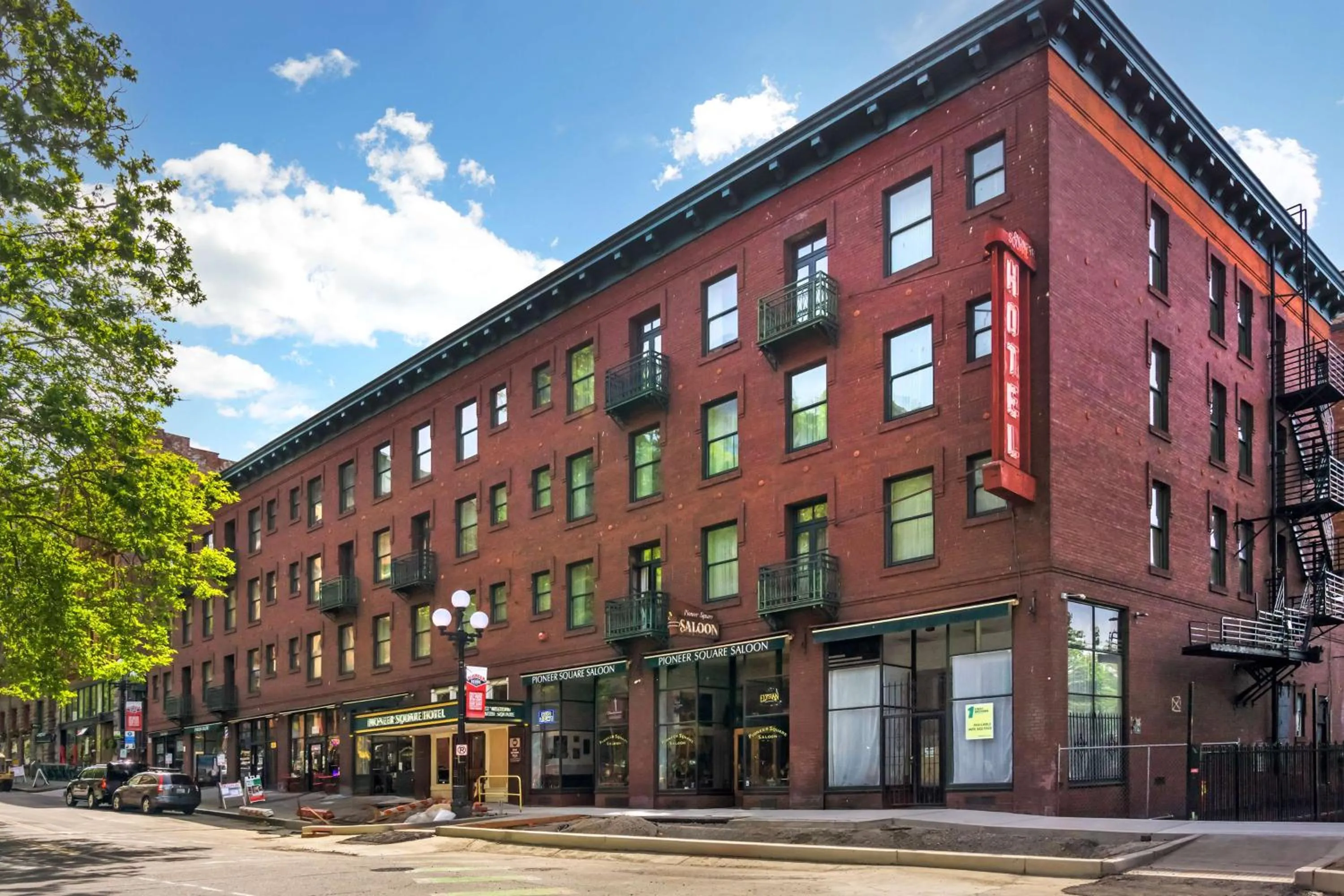 Property building in Best Western Plus Pioneer Square Hotel Downtown