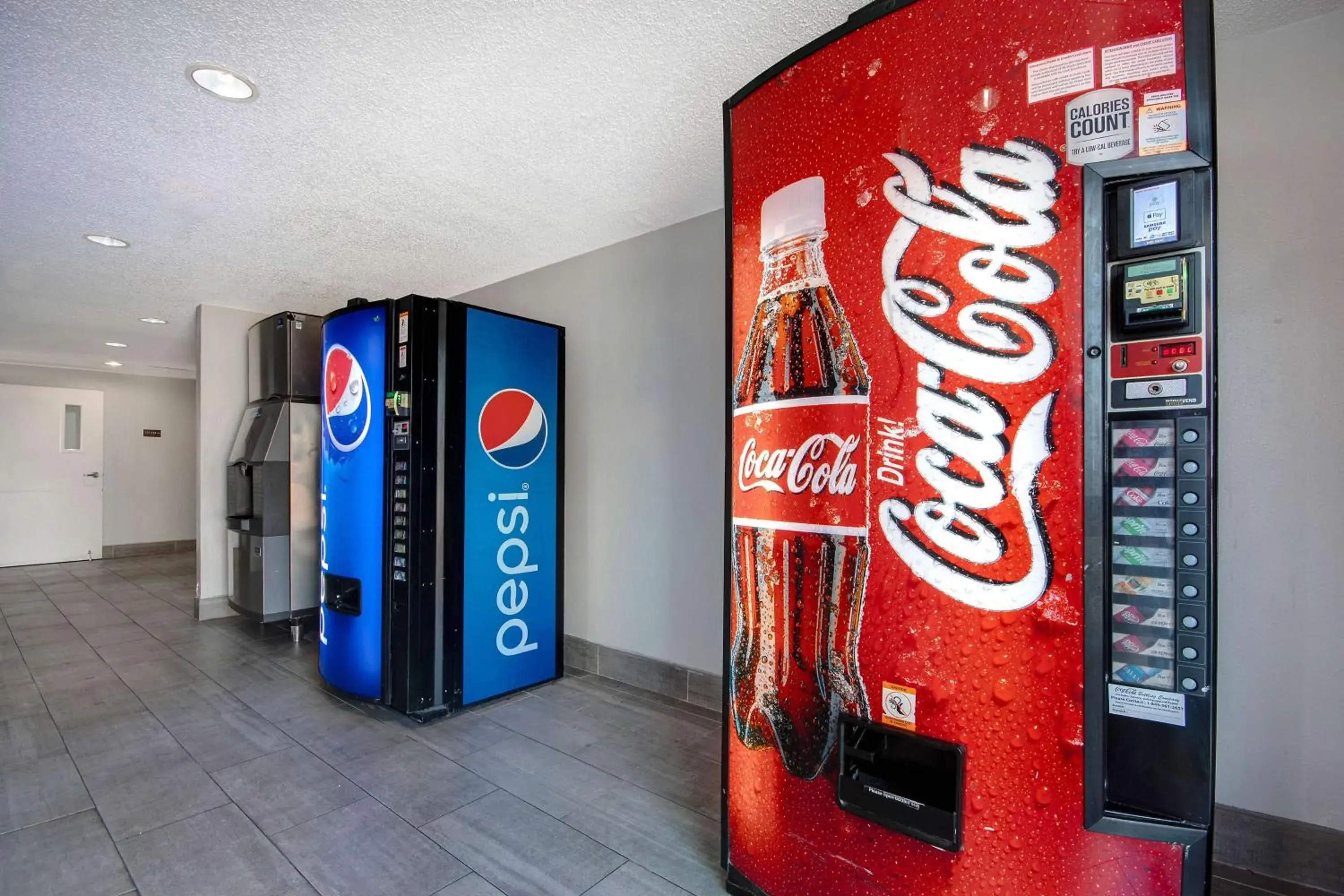 Property building in Motel 6-San Antonio, TX - South Property building in Motel 6-San Antonio, TX - South