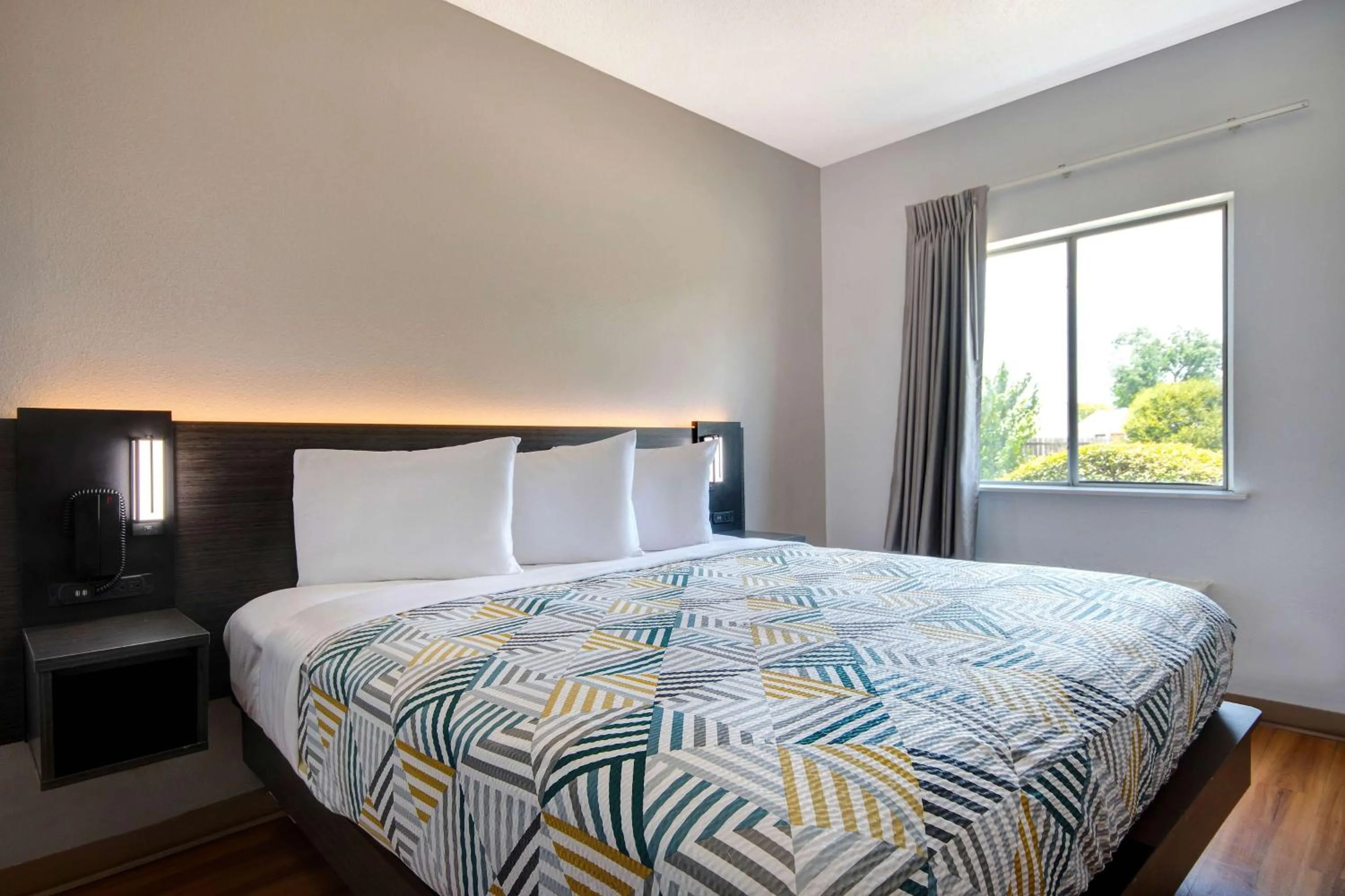 Bedroom, Bed in Motel 6-San Antonio, TX - South