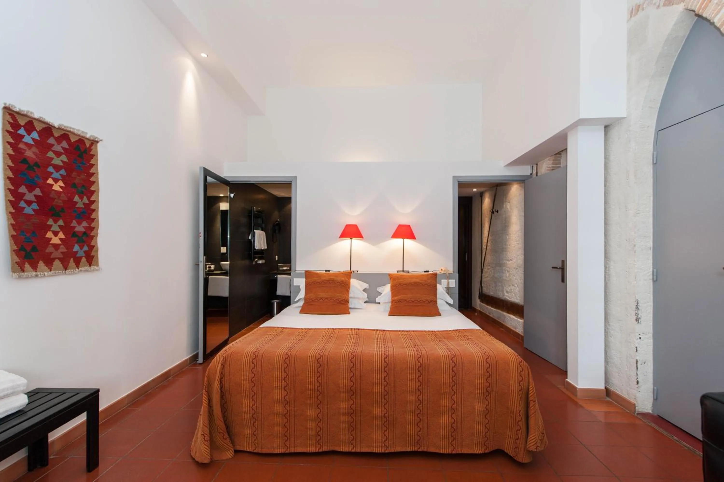Bedroom, Bed in Hôtel Cloitre Saint Louis Avignon