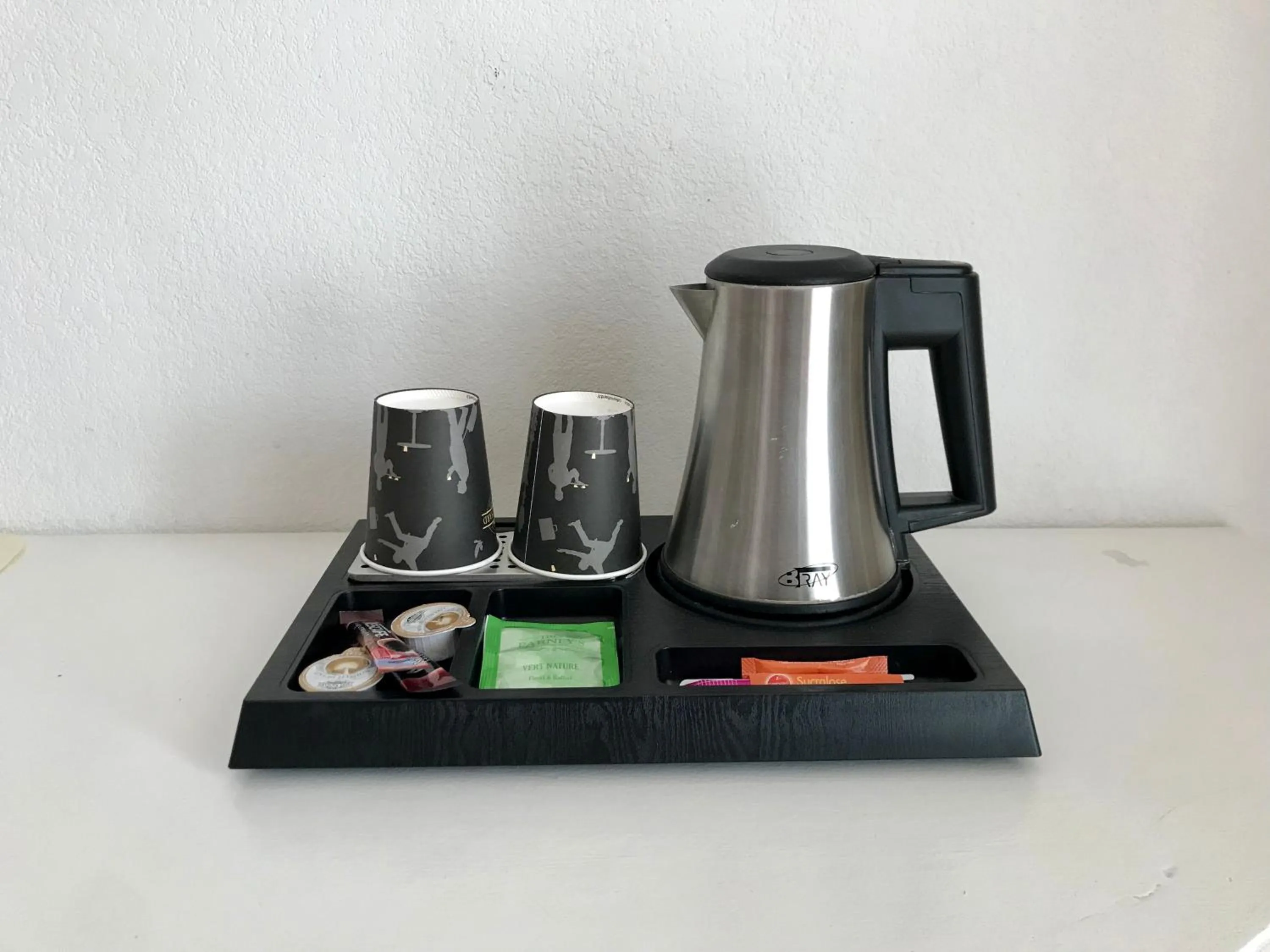 Coffee/tea facilities in Hôtel Cloitre Saint Louis Avignon