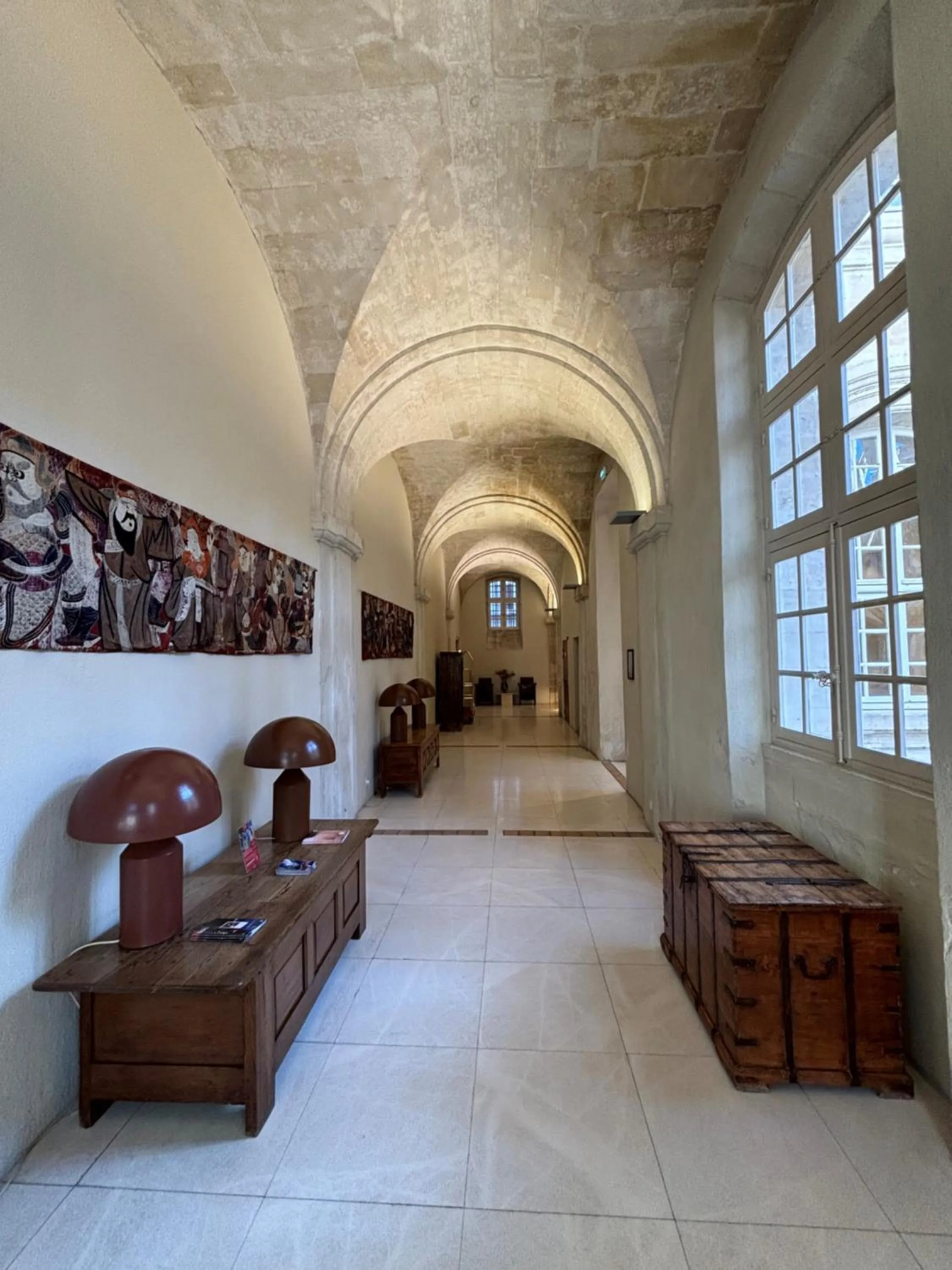 Property building in Hôtel Cloitre Saint Louis Avignon