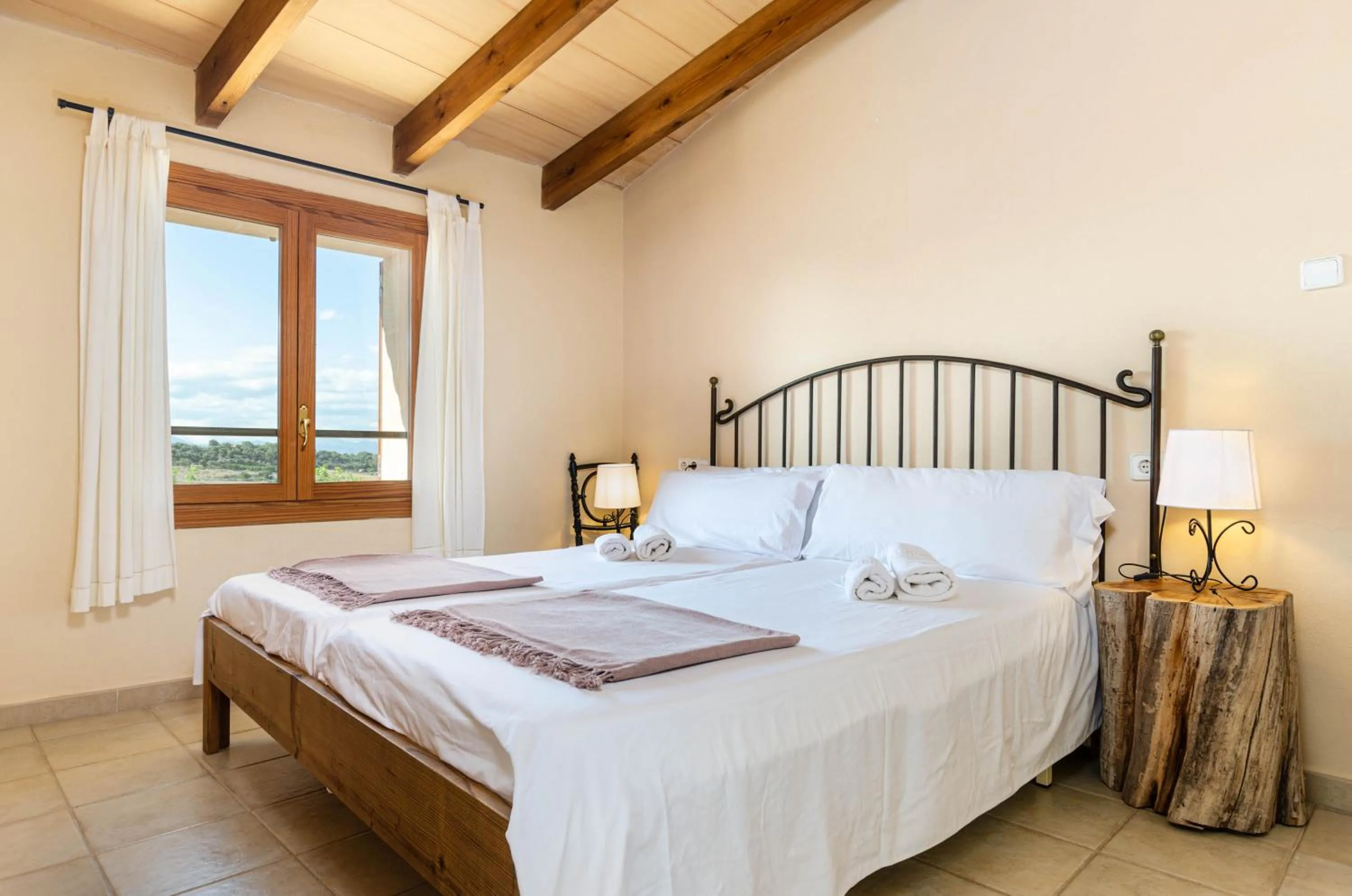 Bed in Finca es Rafal, Agroturisme