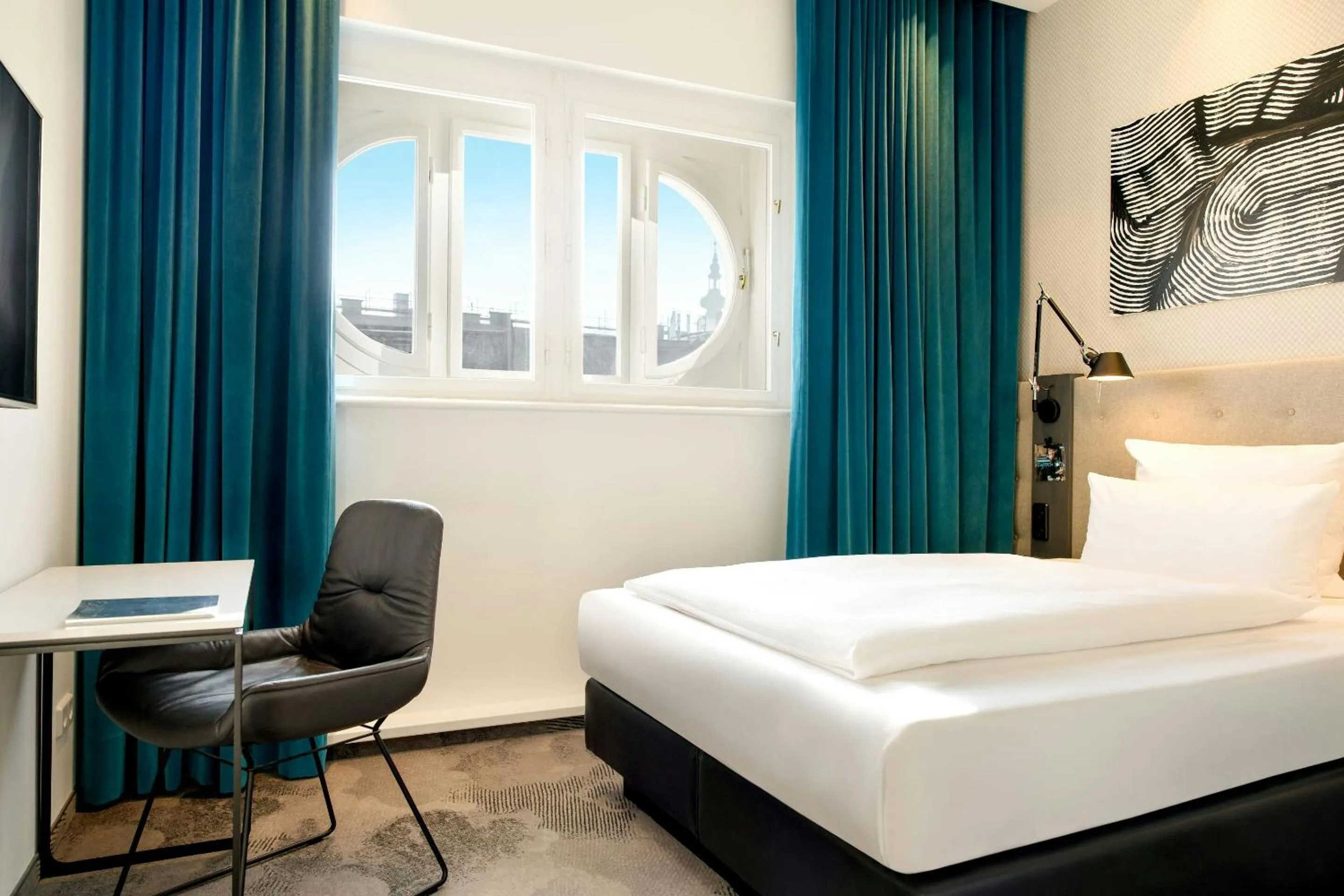 Single Room - single occupancy in Motel One Linz-Hauptplatz