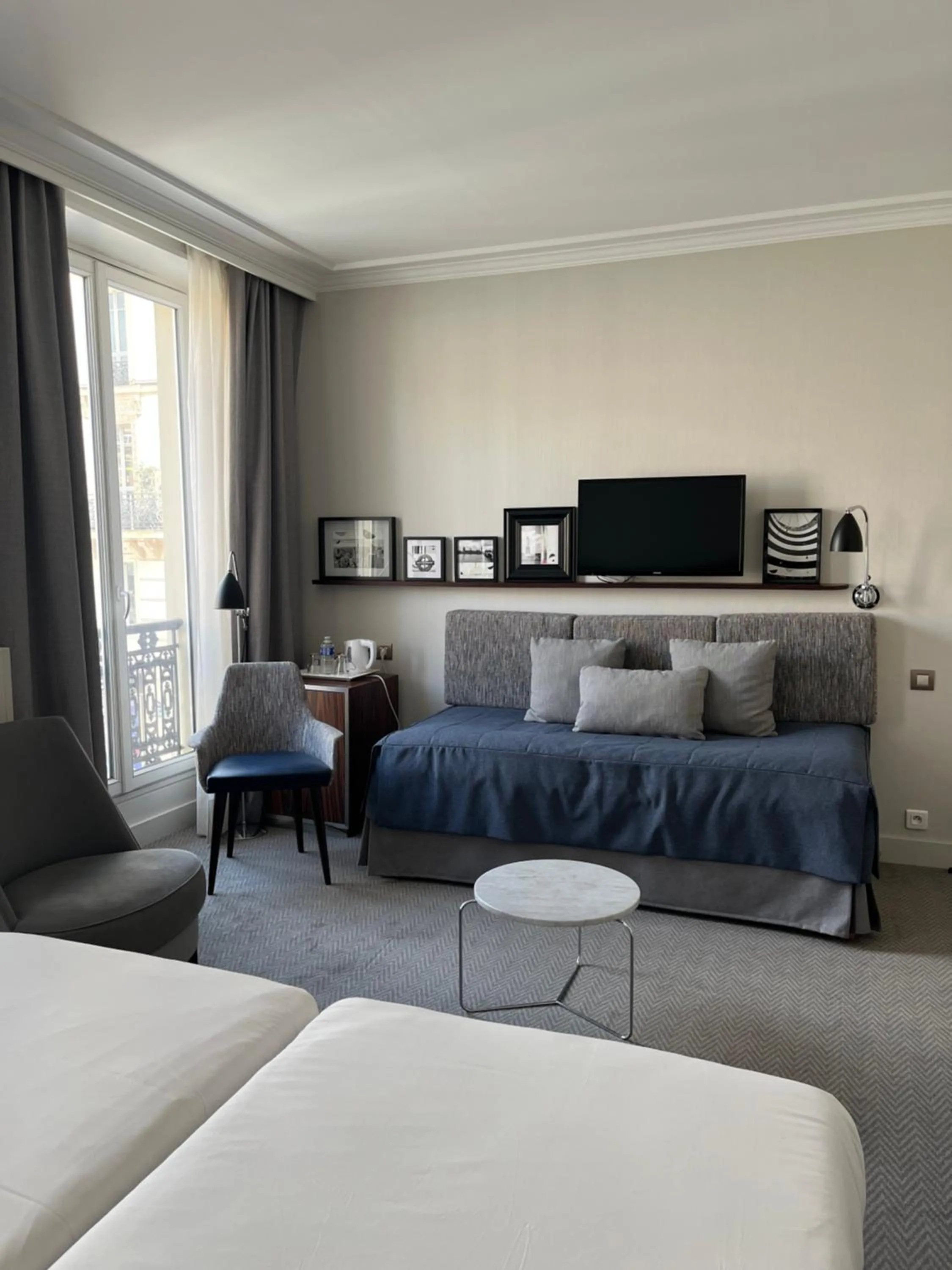 Photo of the whole room, Bed in Hôtel Londres et New York - Teritoria