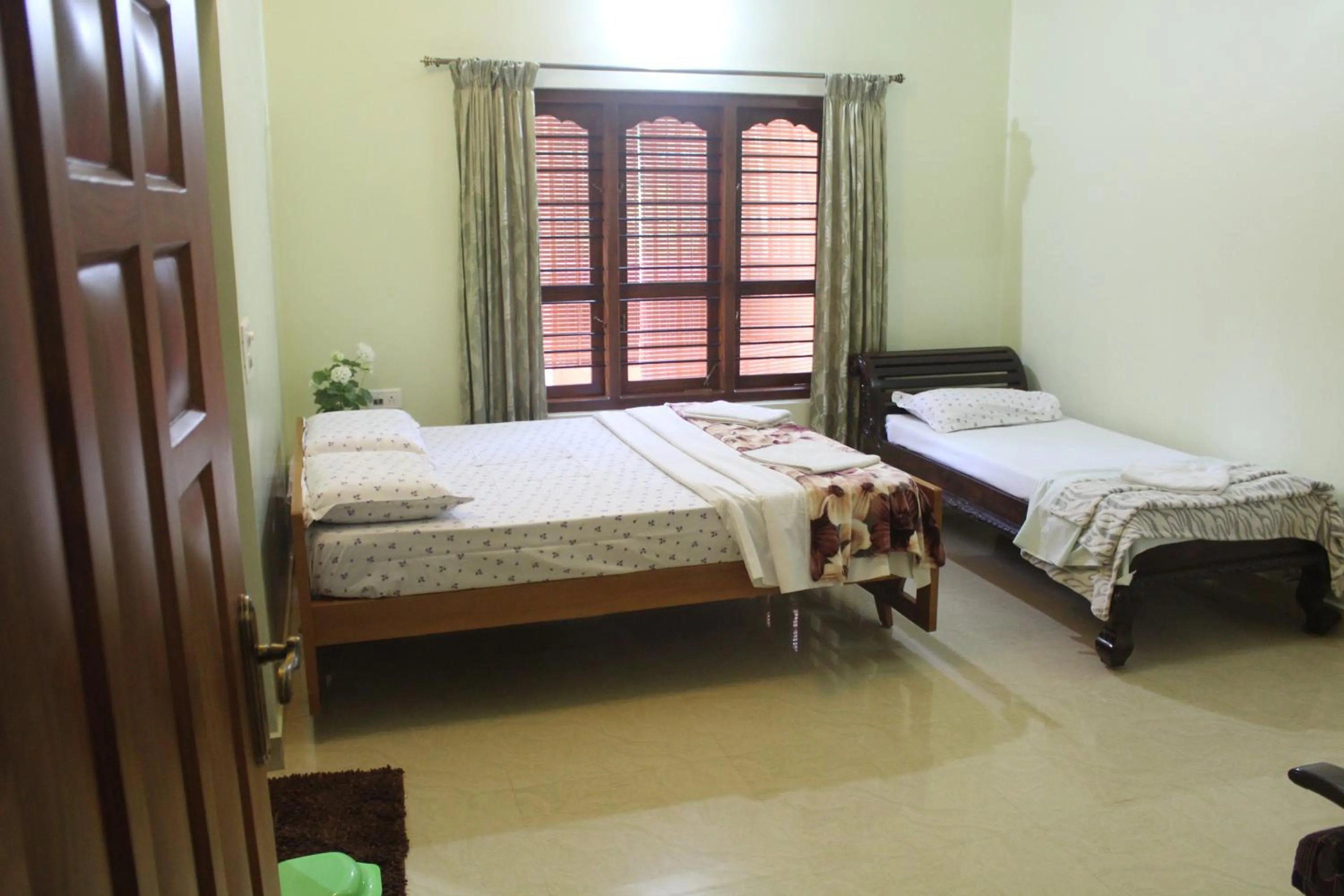 Standard Triple Room - single occupancy in Whistling Woods Farm Stay