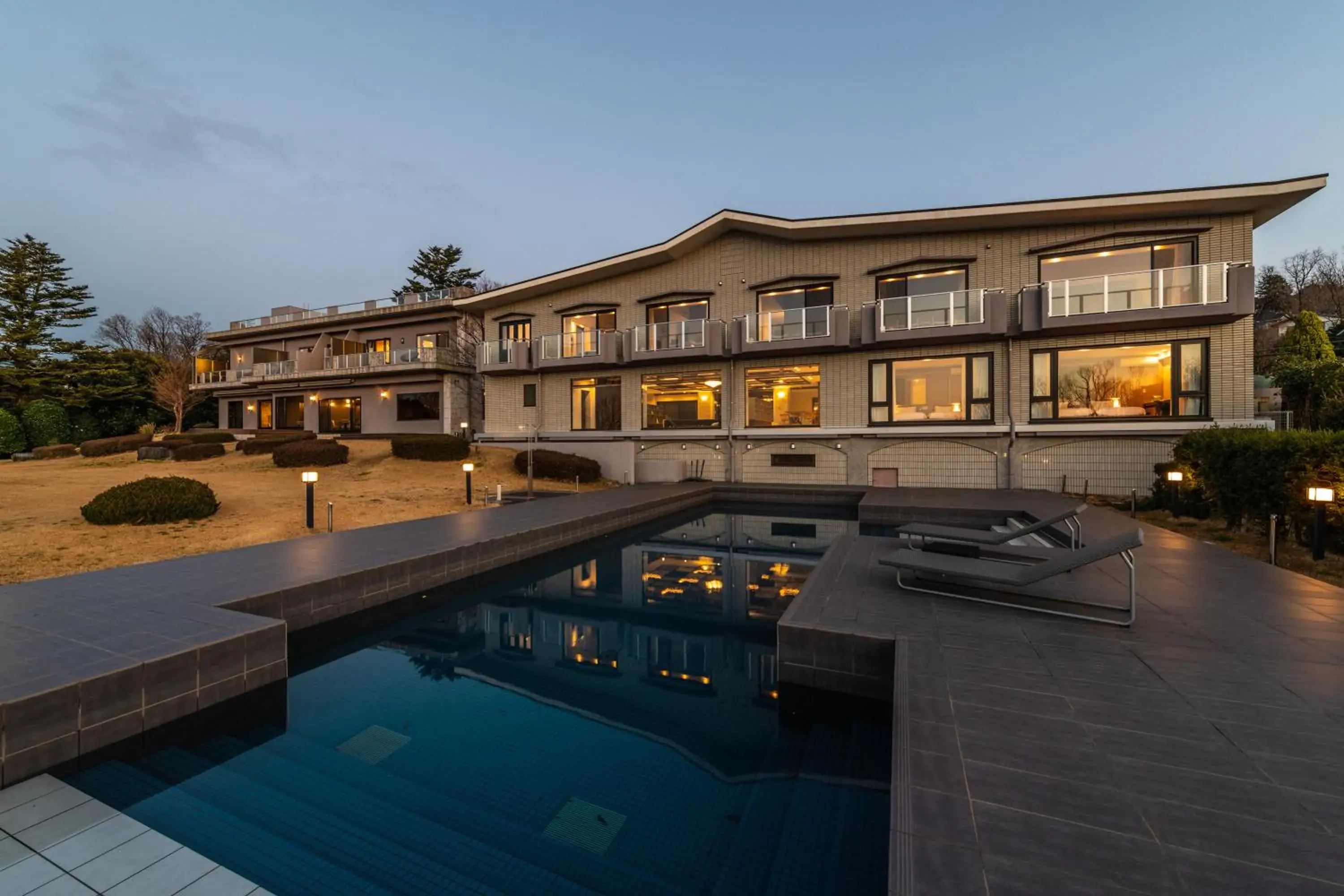 Property building in the salon 伊豆高原 Hotels & Resort Property building in the salon 伊豆高原 Hotels & Resort