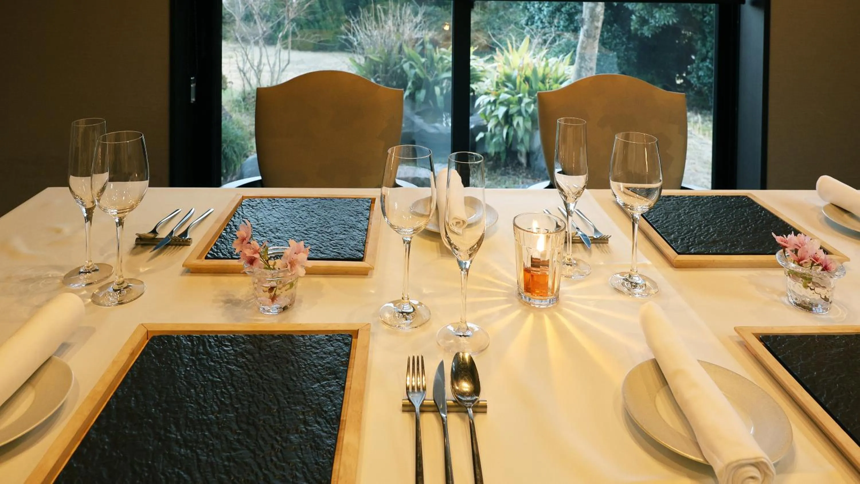 Restaurant/places to eat in the salon 伊豆高原 Hotels & Resort