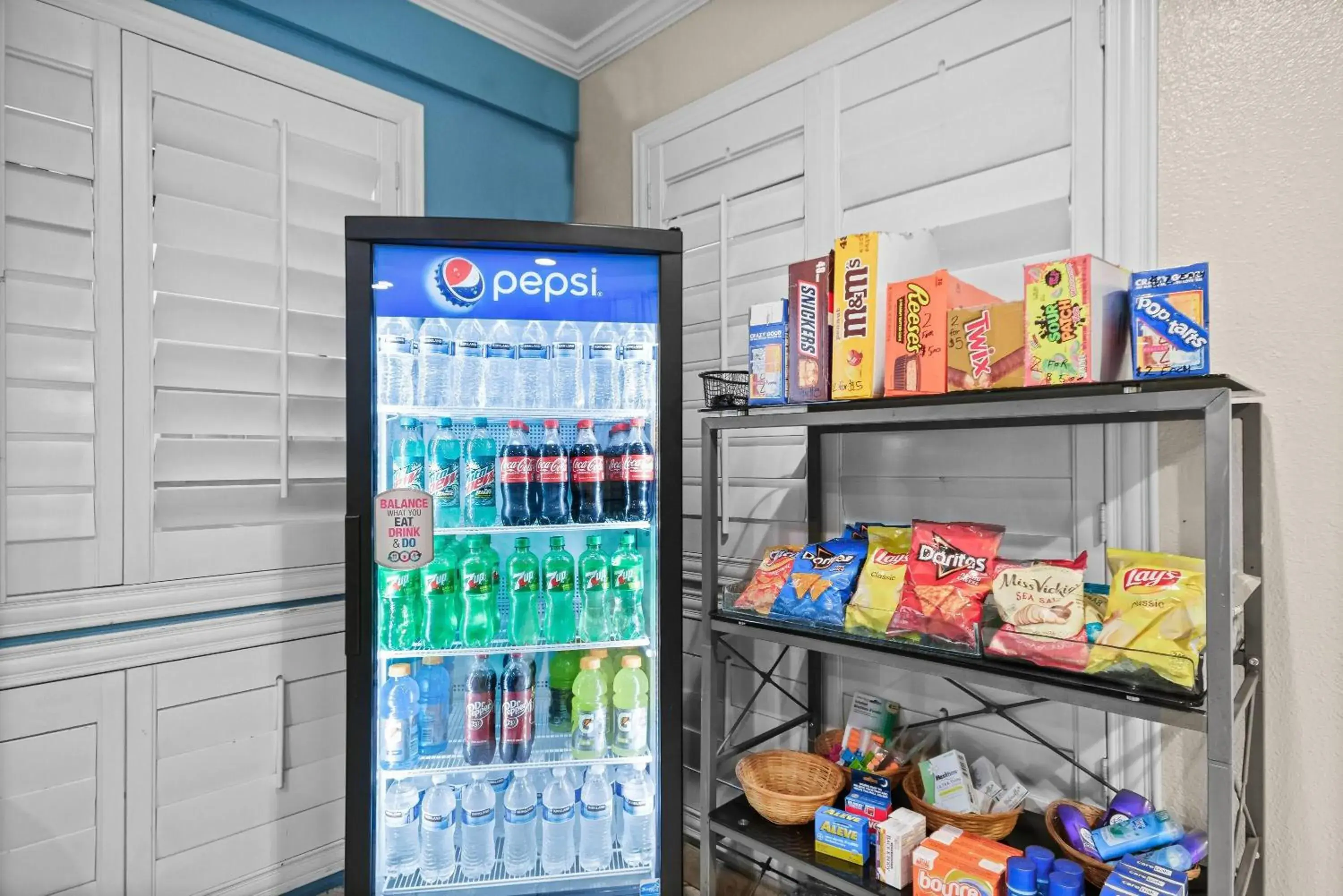 Food and drinks in Days Inn by Wyndham Lost Hills Food and drinks in Days Inn by Wyndham Lost Hills